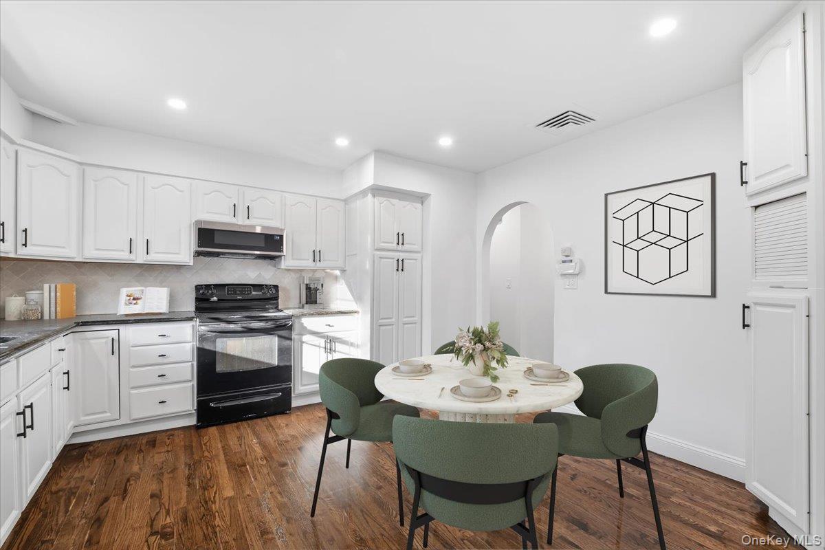 21 Park Avenue W, White Plains, NY 10607