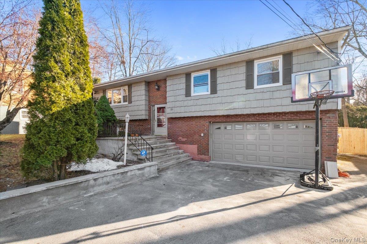 21 Park Avenue W, White Plains, NY 10607