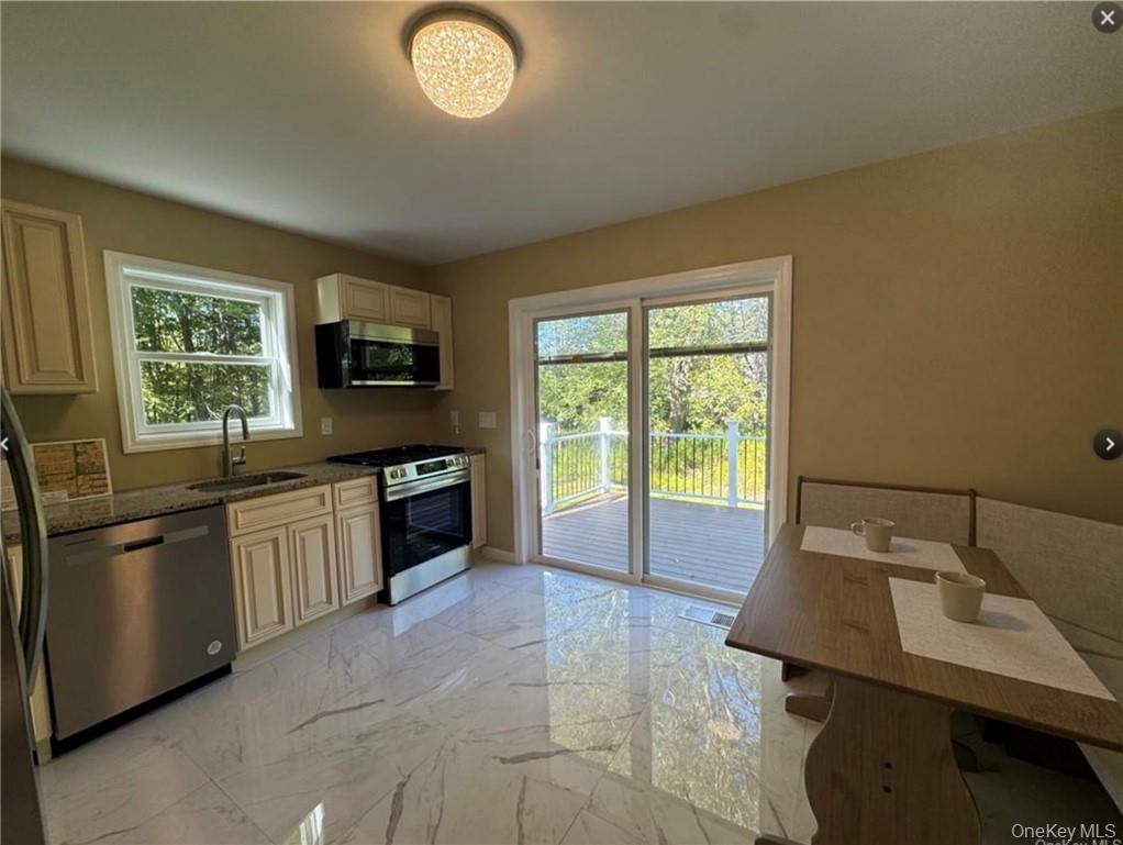 30 Daly Road, Middletown, NY 10940