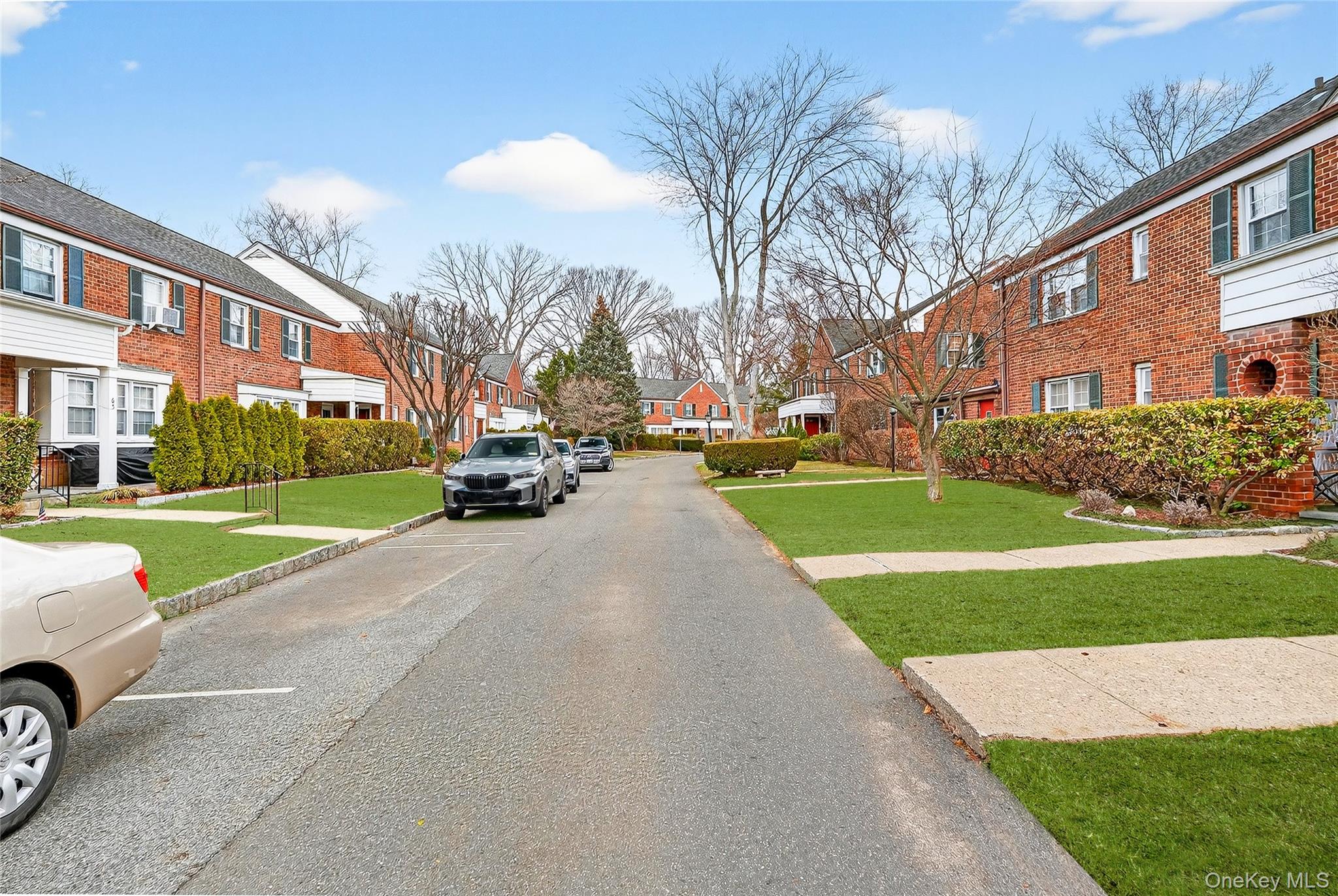 66 Robins Crescent # 66, New Rochelle, NY 10801