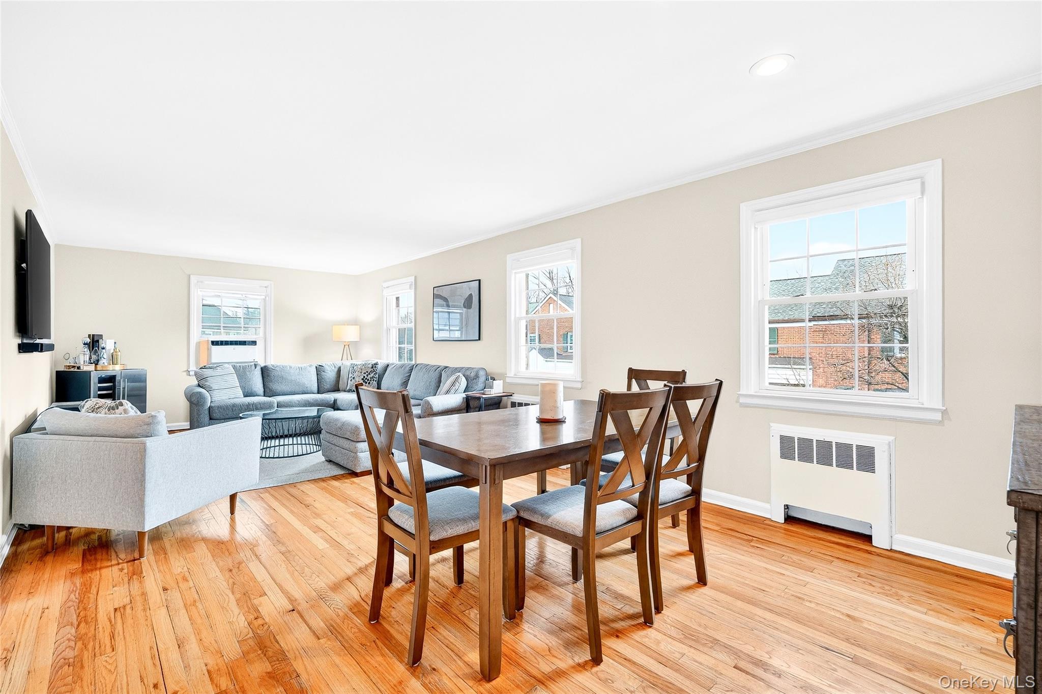 66 Robins Crescent # 66, New Rochelle, NY 10801