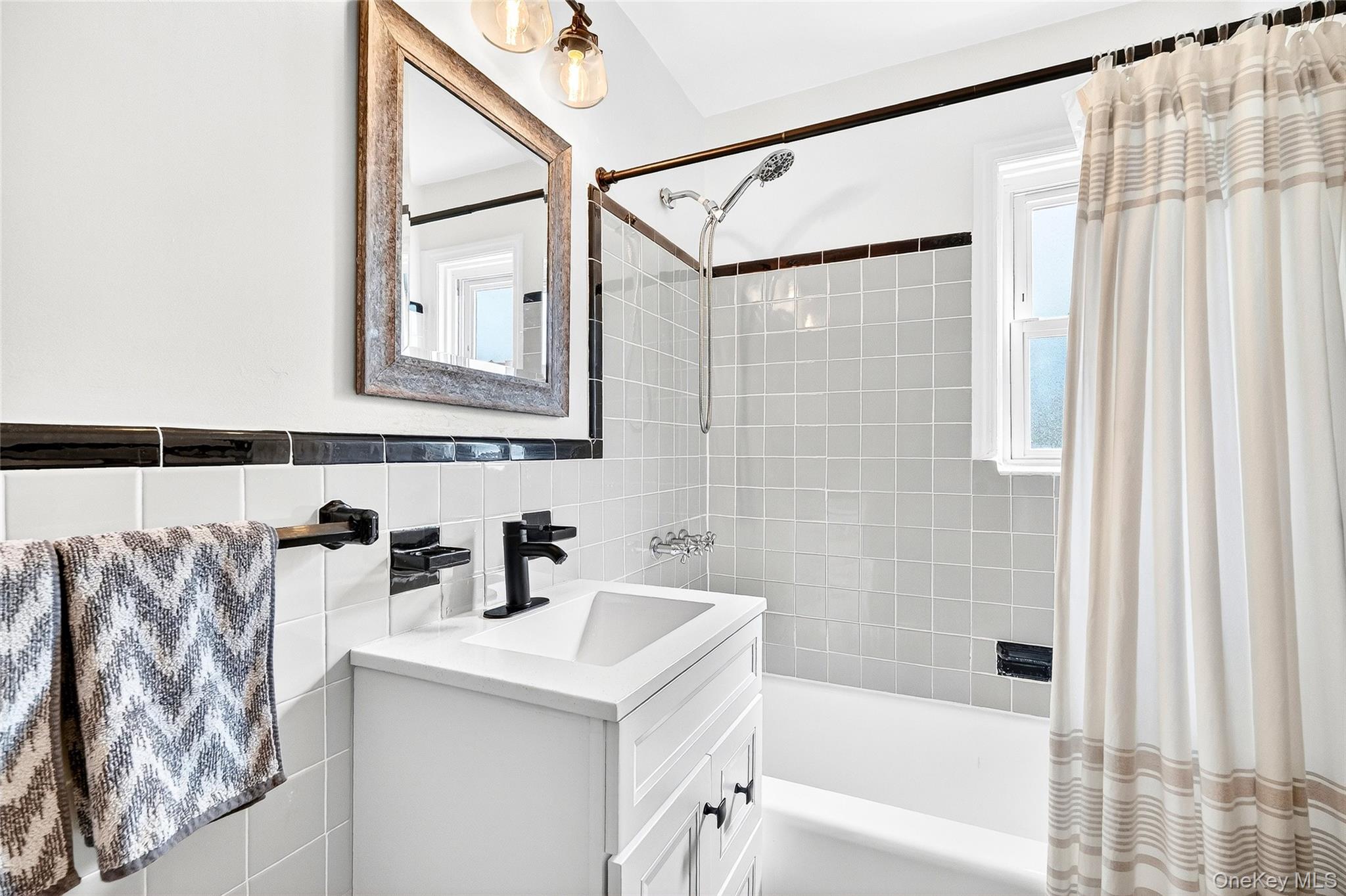 66 Robins Crescent # 66, New Rochelle, NY 10801