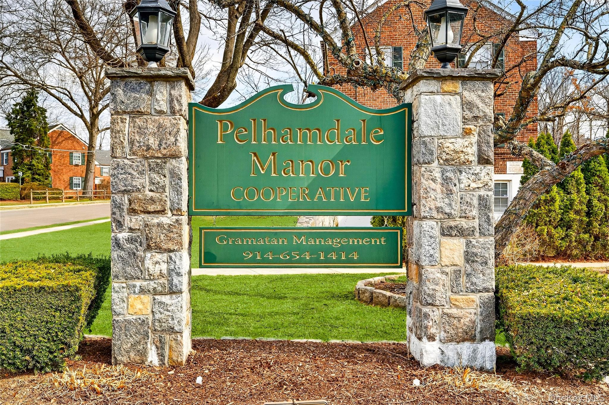 66 Robins Crescent # 66, New Rochelle, NY 10801