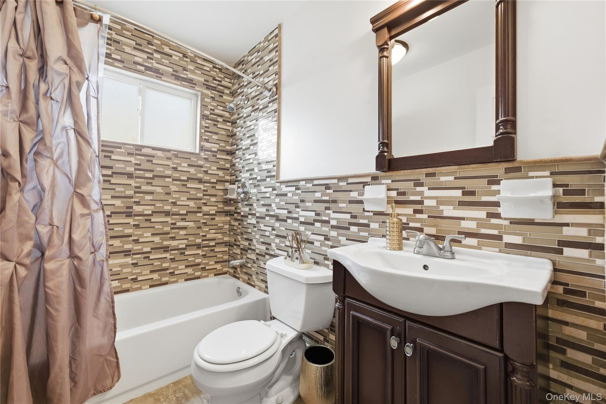 1100 Jefferson Place, Baldwin, NY 11510