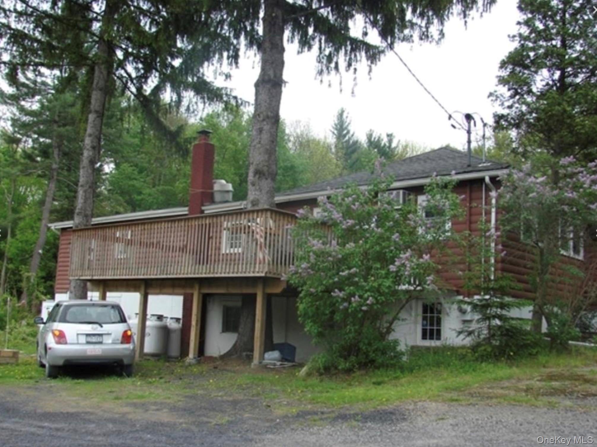 87 S Maple Avenue, Port Jervis, NY 12771