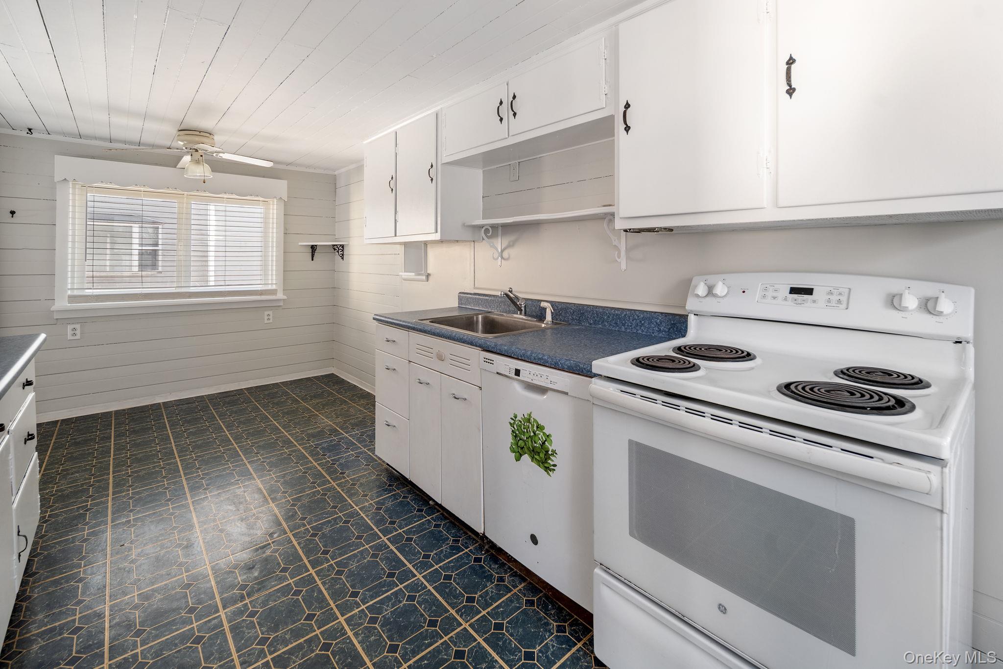 232 Main Street, Call Listing Agent, NY 12122