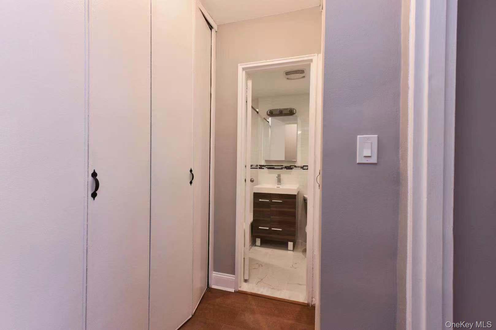 15272 Melbourne Avenue # 2G, Flushing, NY 11367