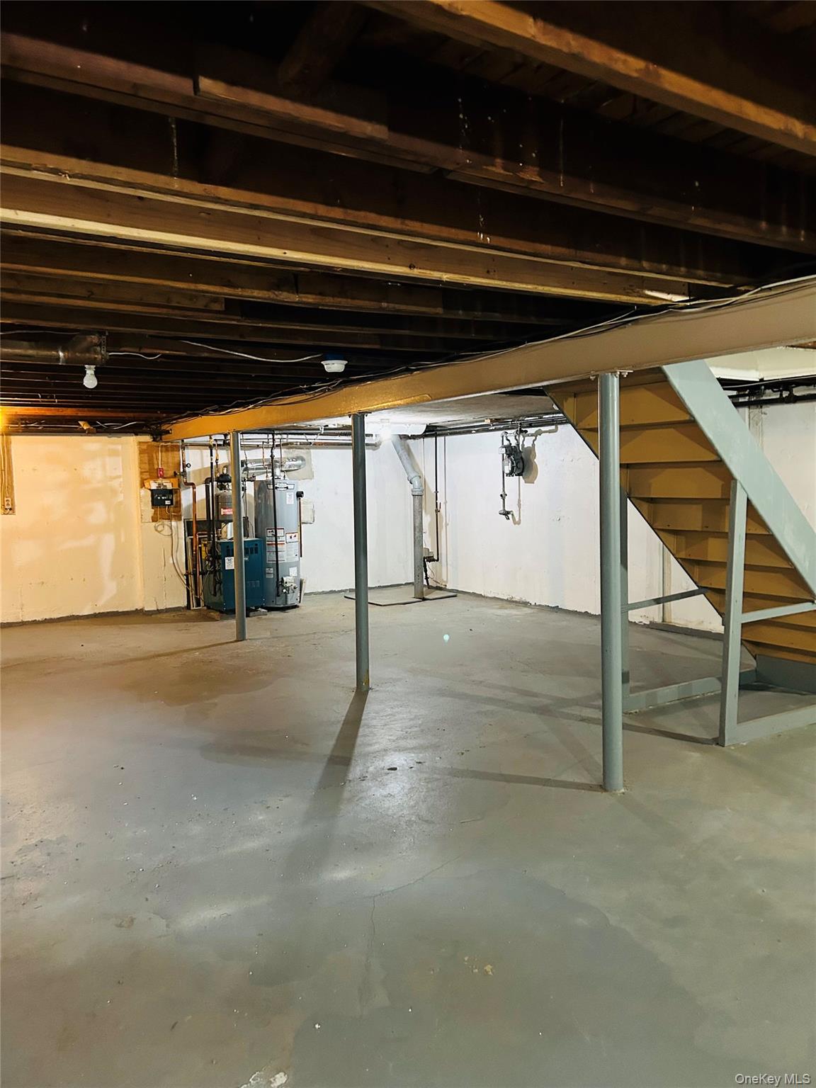 173 Wetherill Road, Garden City, NY 11530