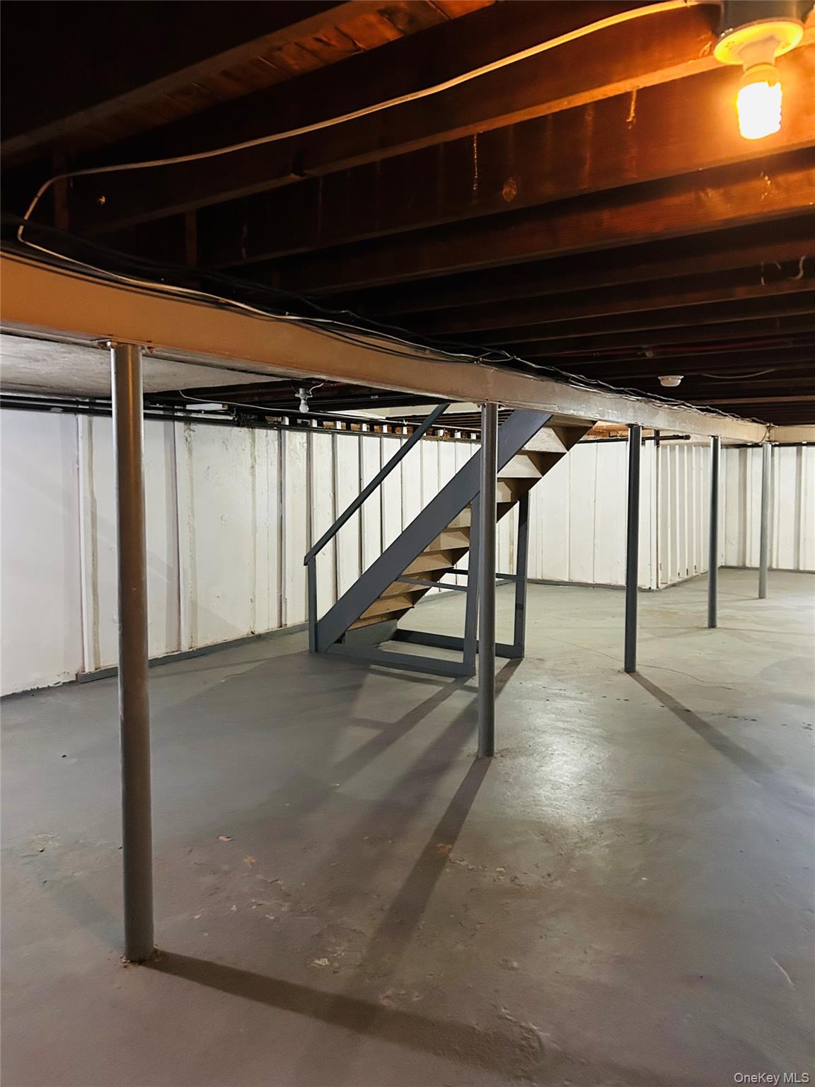 173 Wetherill Road, Garden City, NY 11530