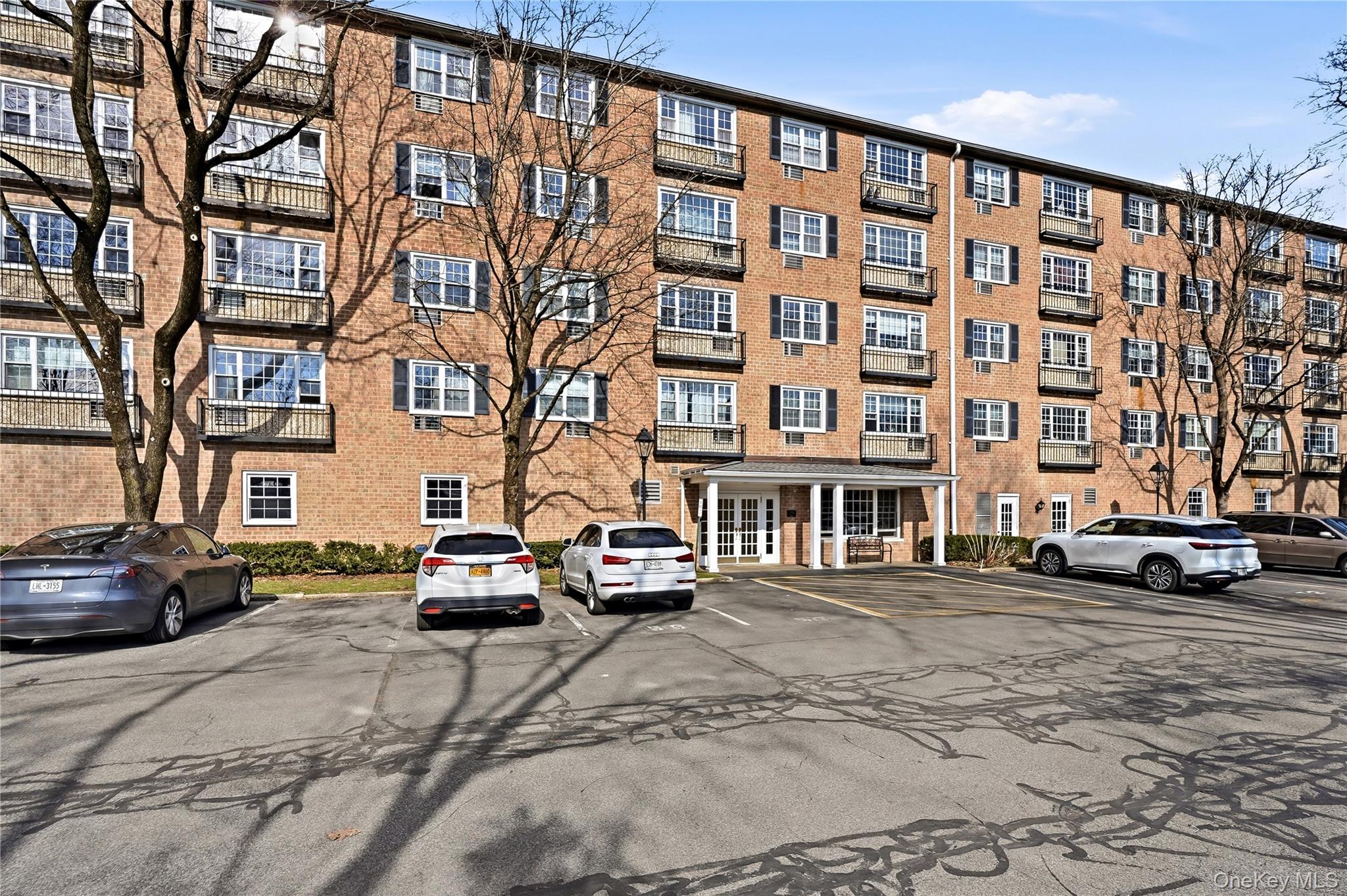 2 Consulate Drive # 3B, Tuckahoe, NY 10707