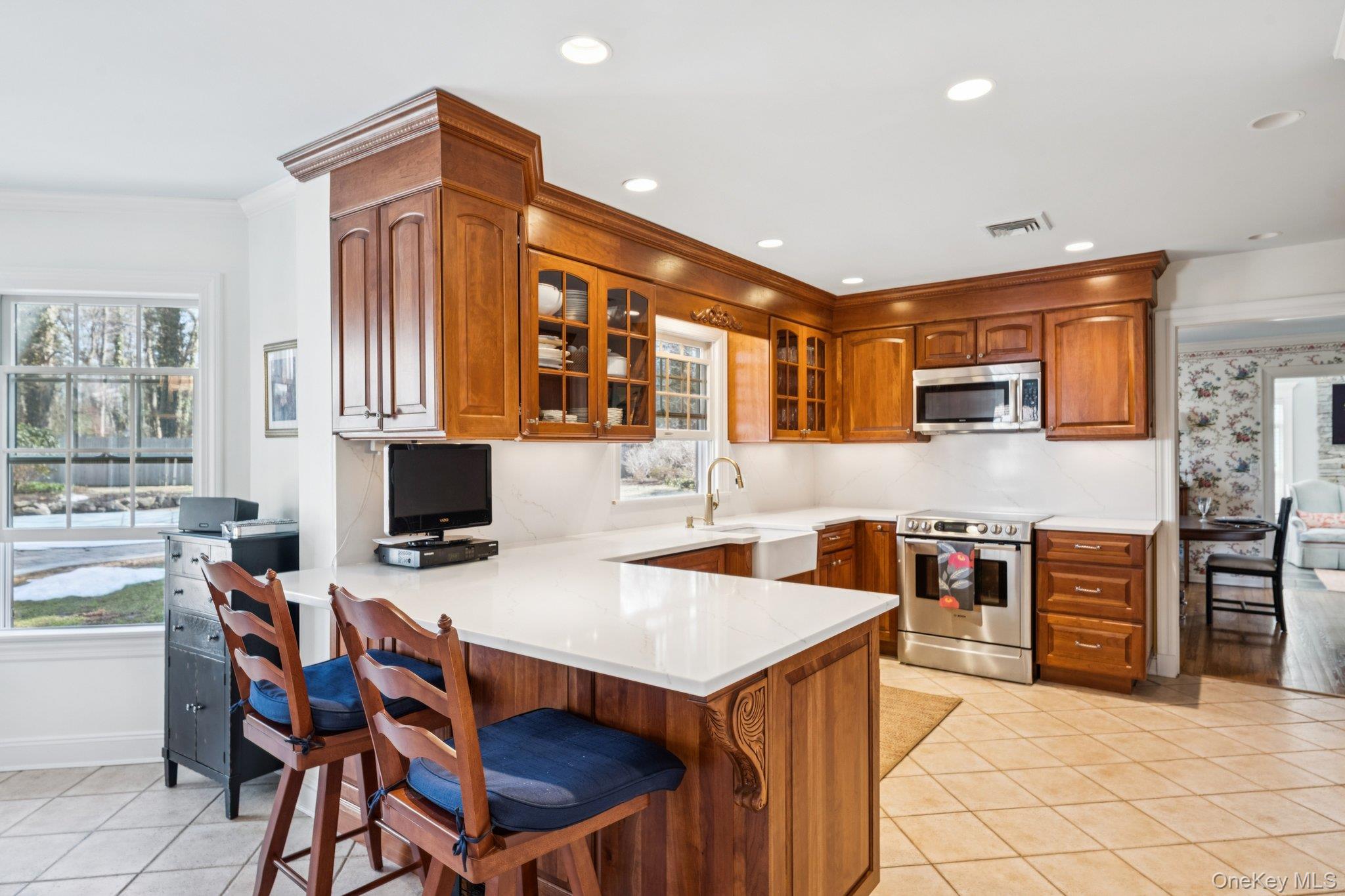 31 Fox Hunt Lane, Cold Spring Harbor, NY 11724