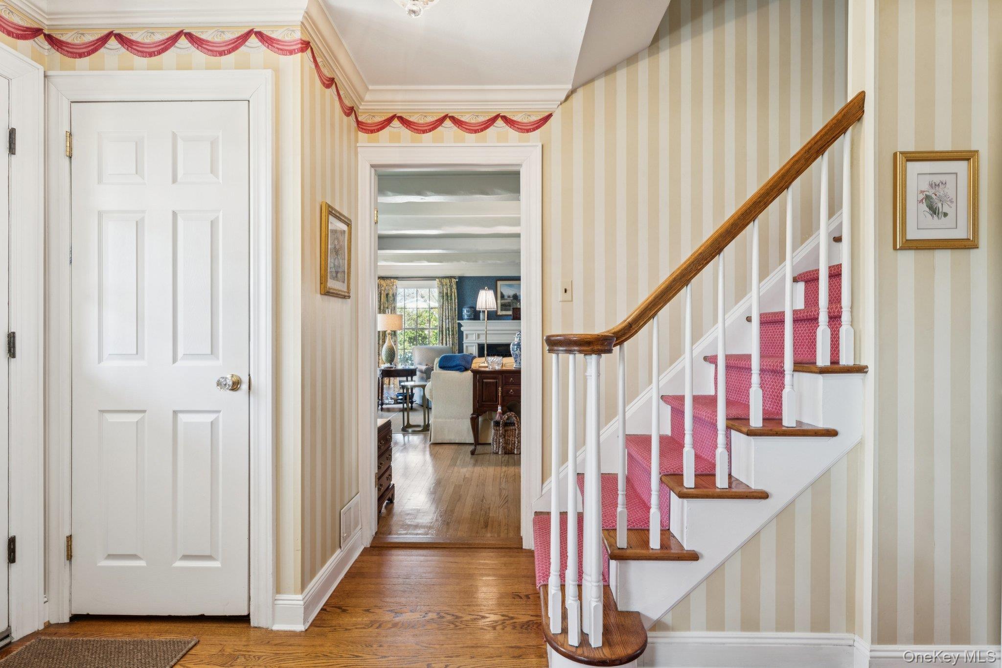 31 Fox Hunt Lane, Cold Spring Harbor, NY 11724