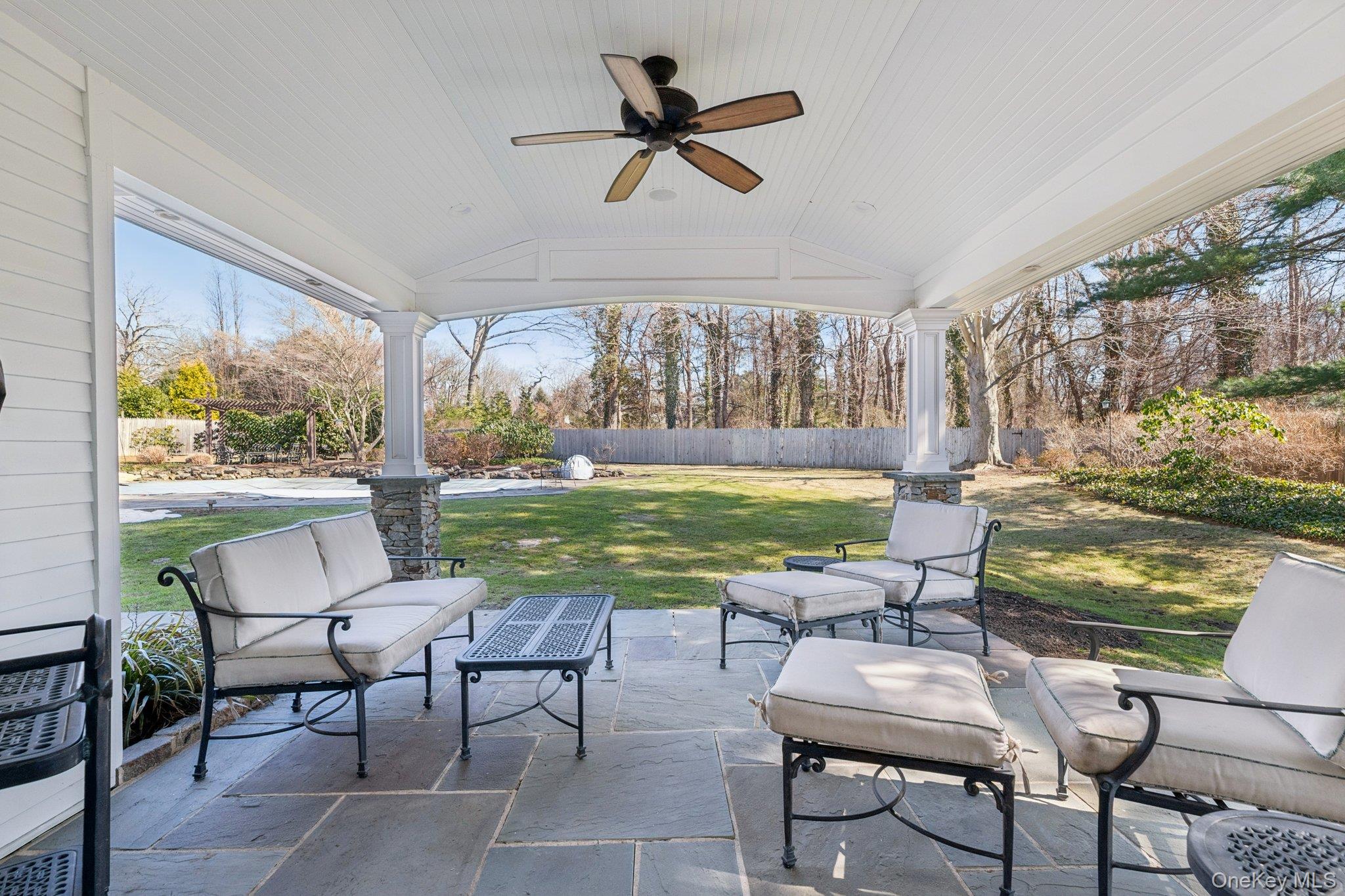 31 Fox Hunt Lane, Cold Spring Harbor, NY 11724