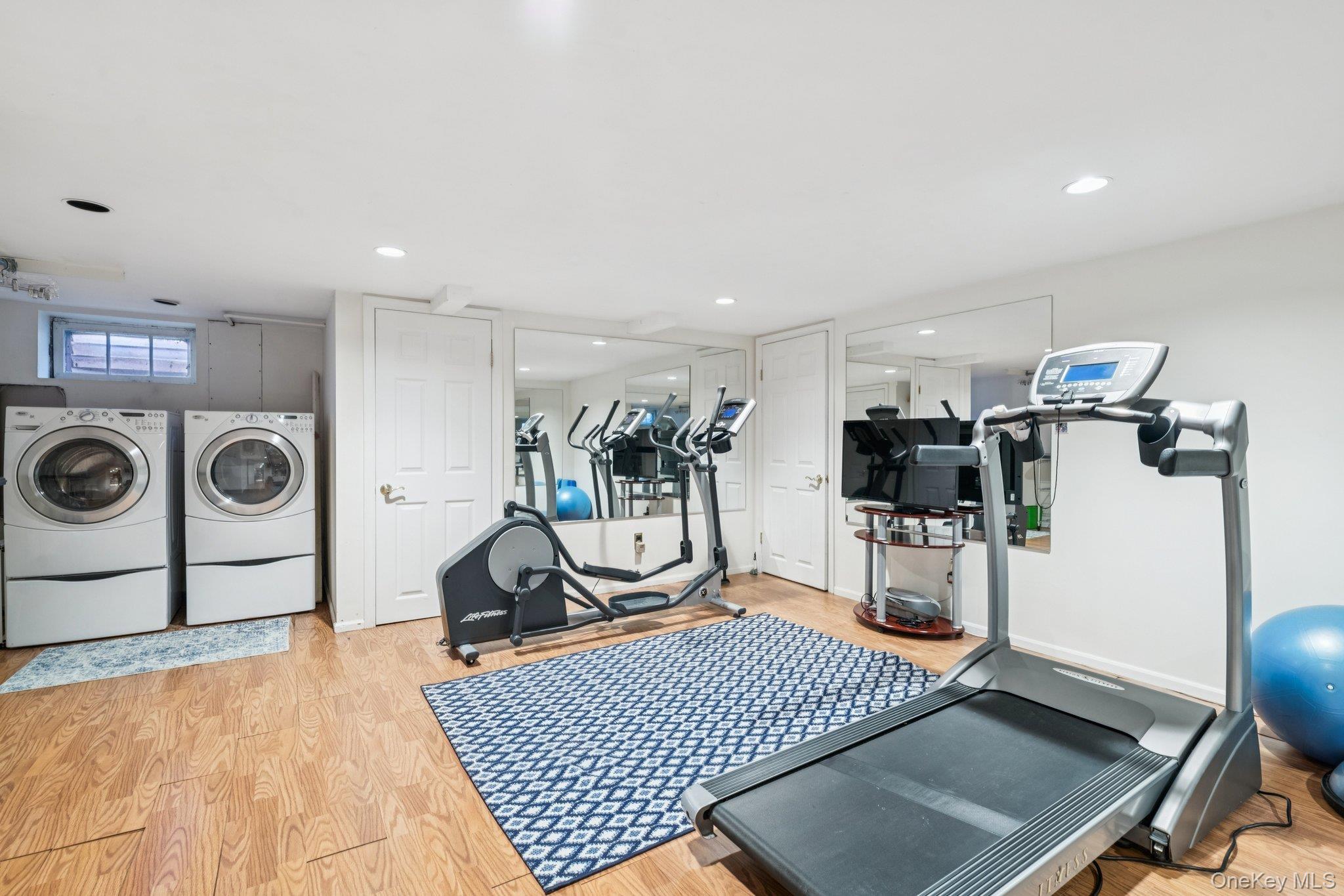 31 Fox Hunt Lane, Cold Spring Harbor, NY 11724