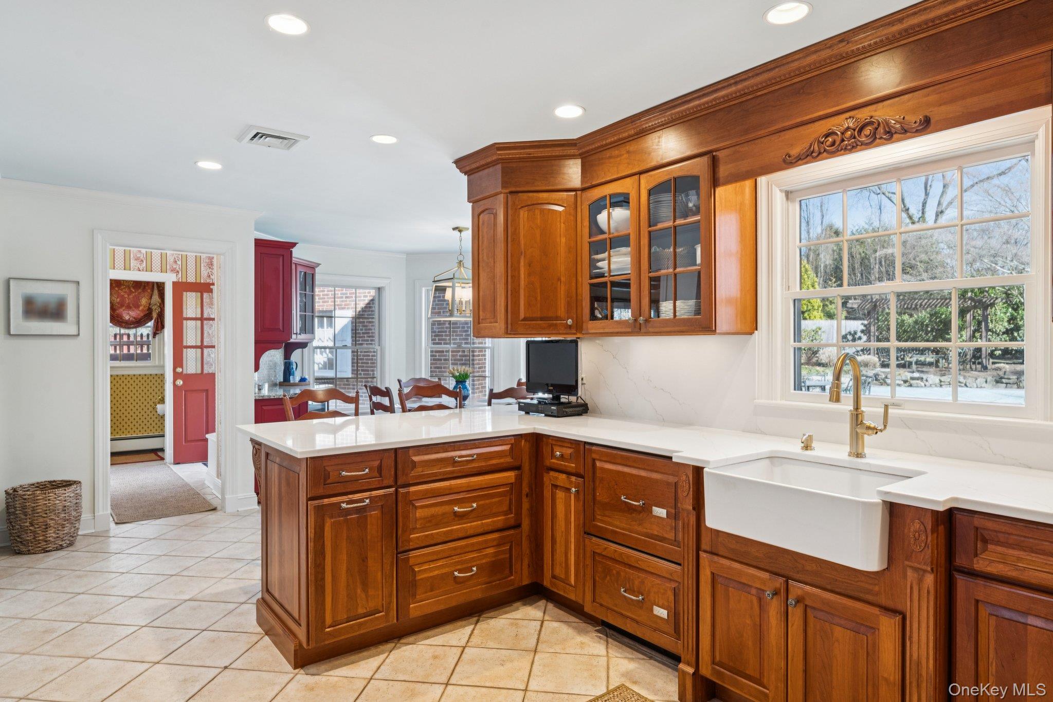 31 Fox Hunt Lane, Cold Spring Harbor, NY 11724