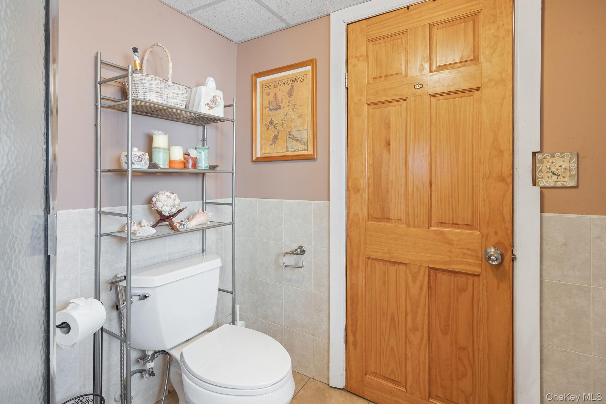 572 S Bayview Avenue, Freeport, NY 11520