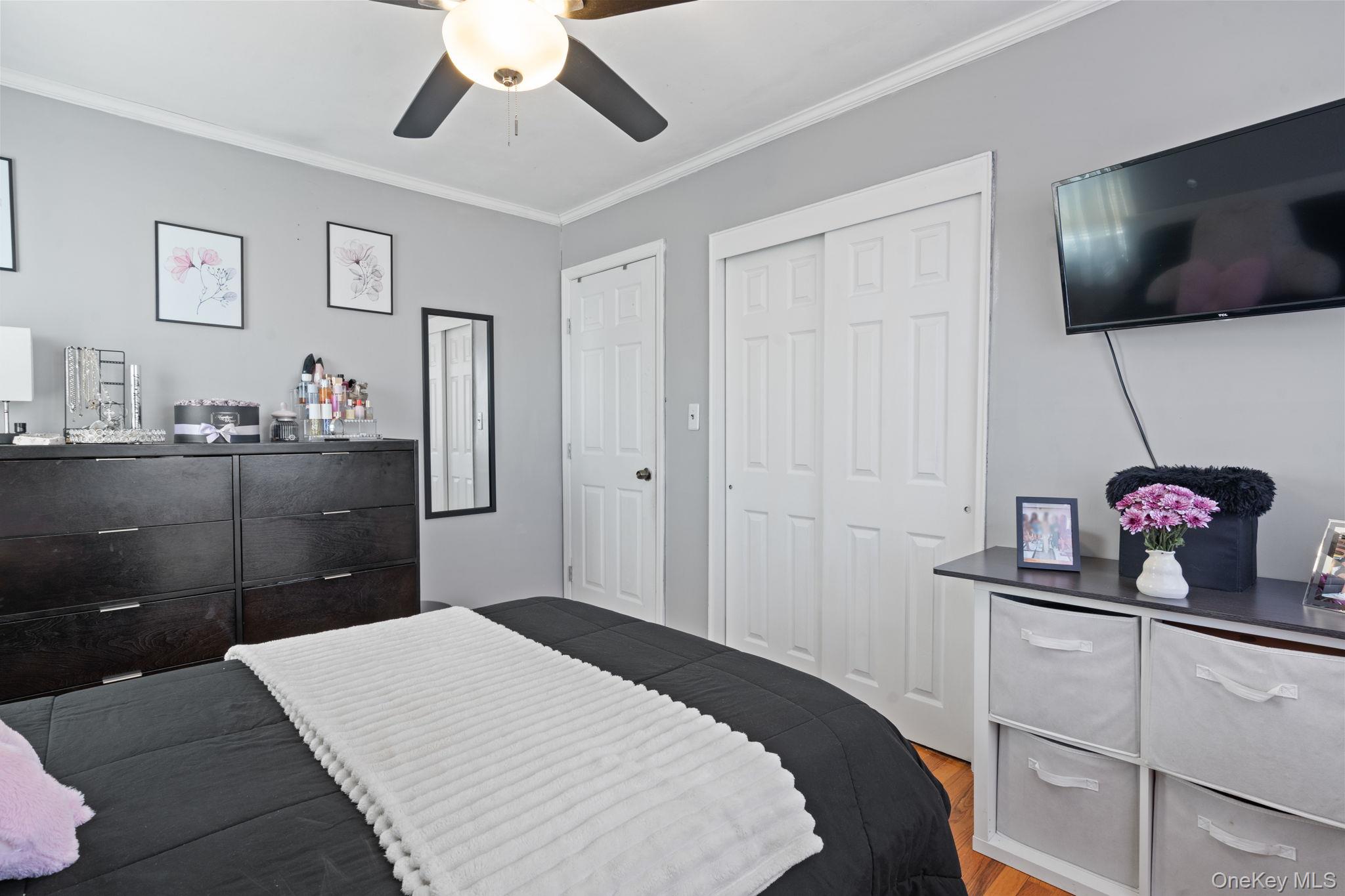 572 S Bayview Avenue, Freeport, NY 11520