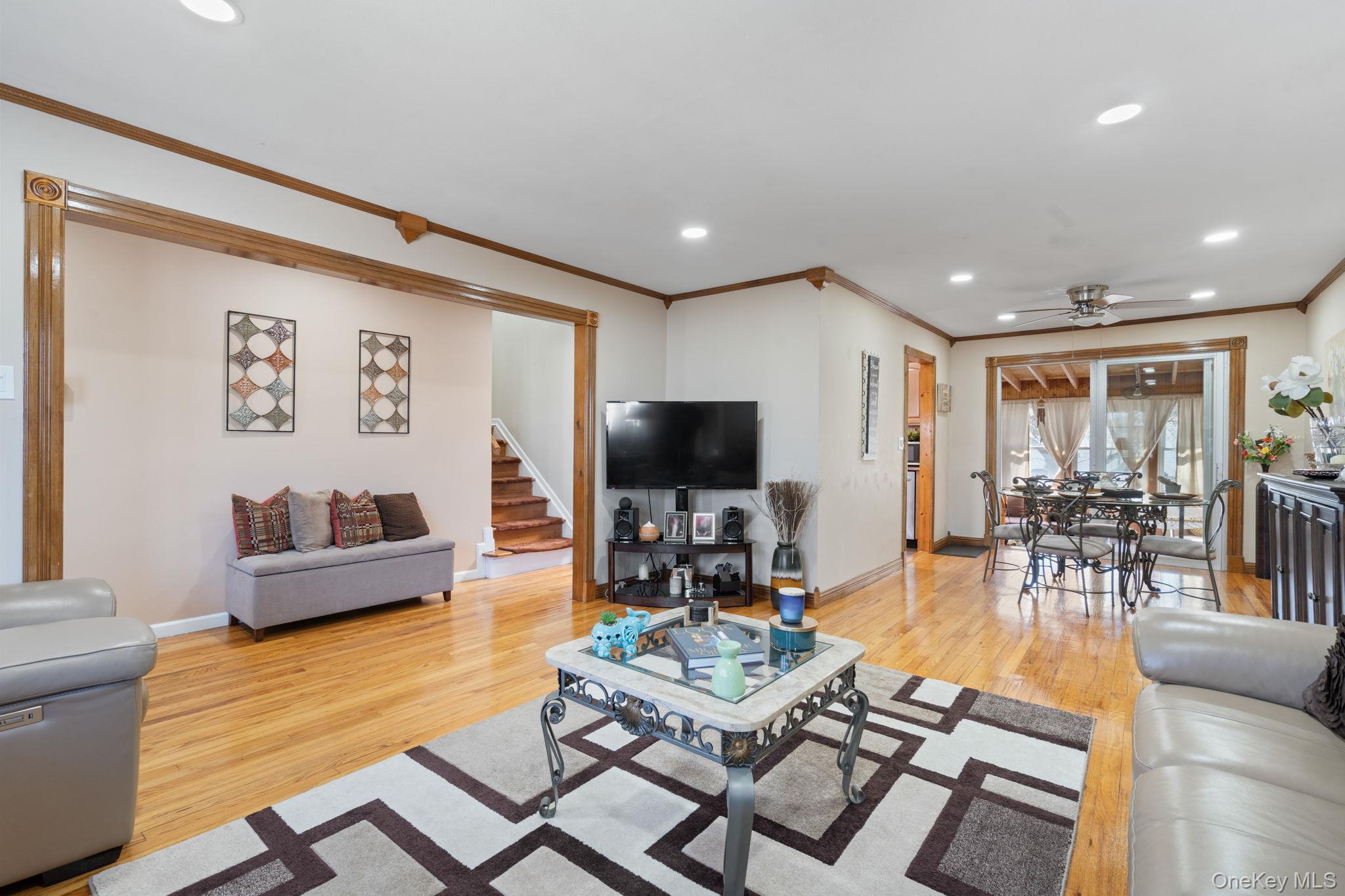 572 S Bayview Avenue, Freeport, NY 11520