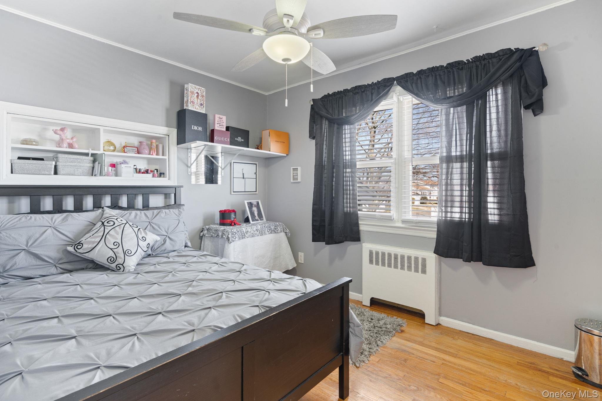 572 S Bayview Avenue, Freeport, NY 11520