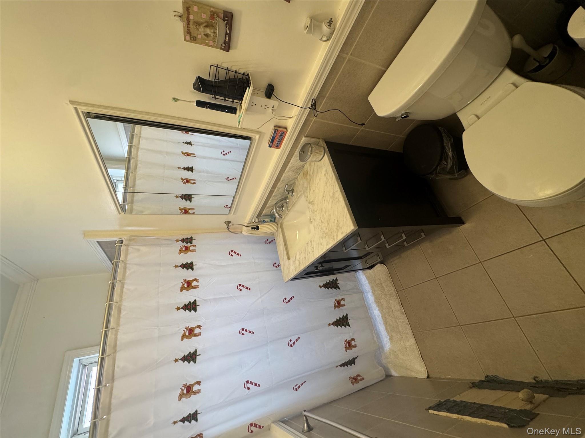 7027 68th Place, Glendale, NY 11385