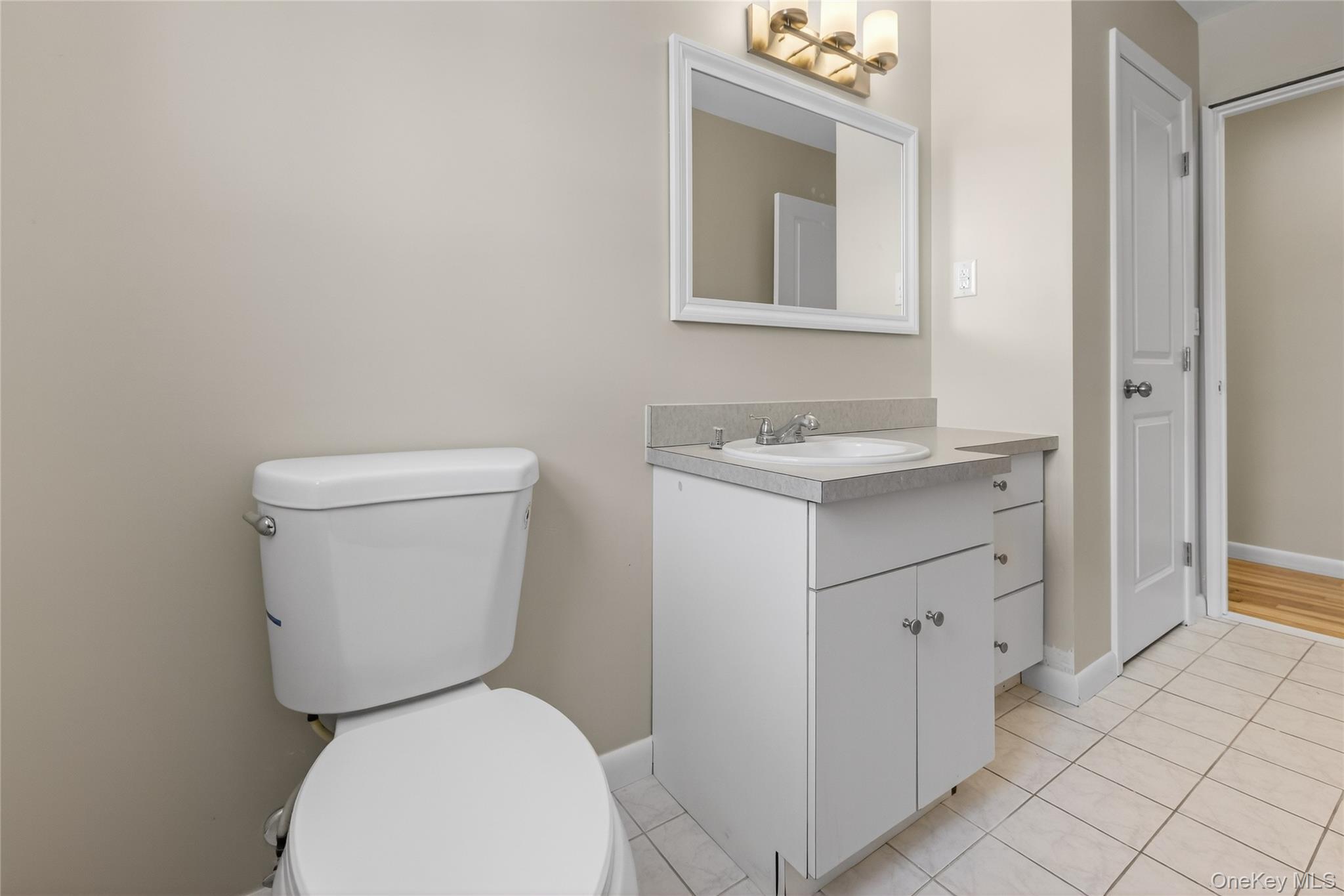 676-678 Oak Summit Road, Millbrook, NY 12545