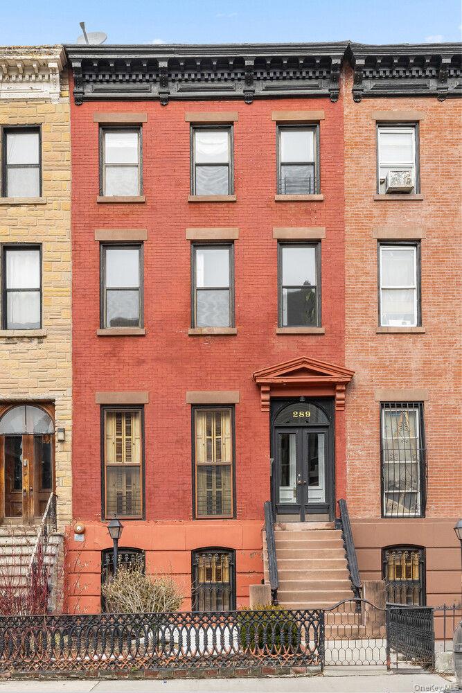 289 MACON Street, Brooklyn, NY 11216