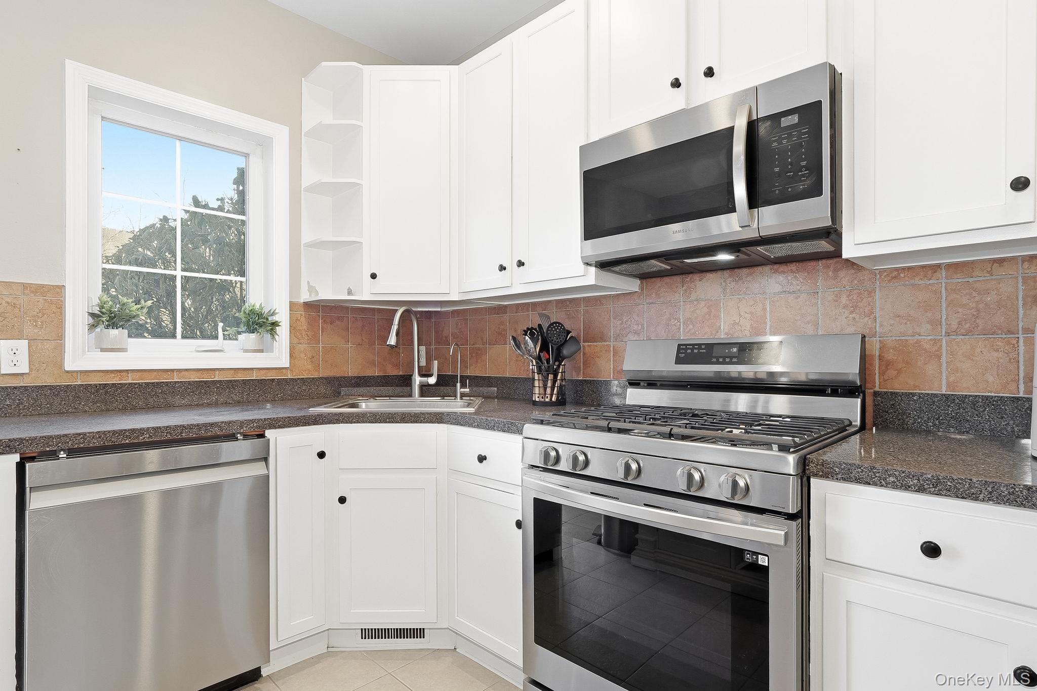 18 Clearwater Court, Beacon, NY 12508