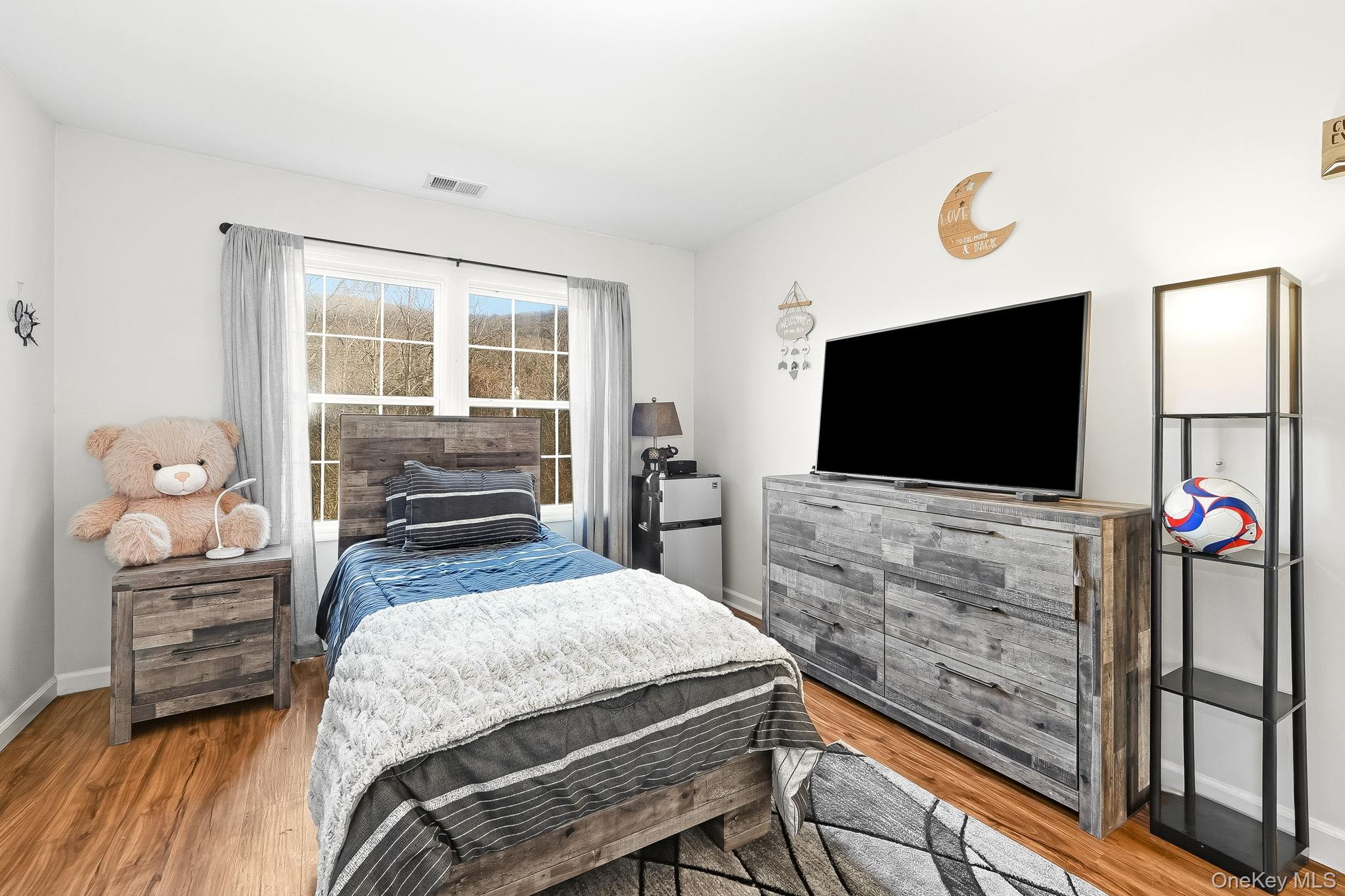 18 Clearwater Court, Beacon, NY 12508