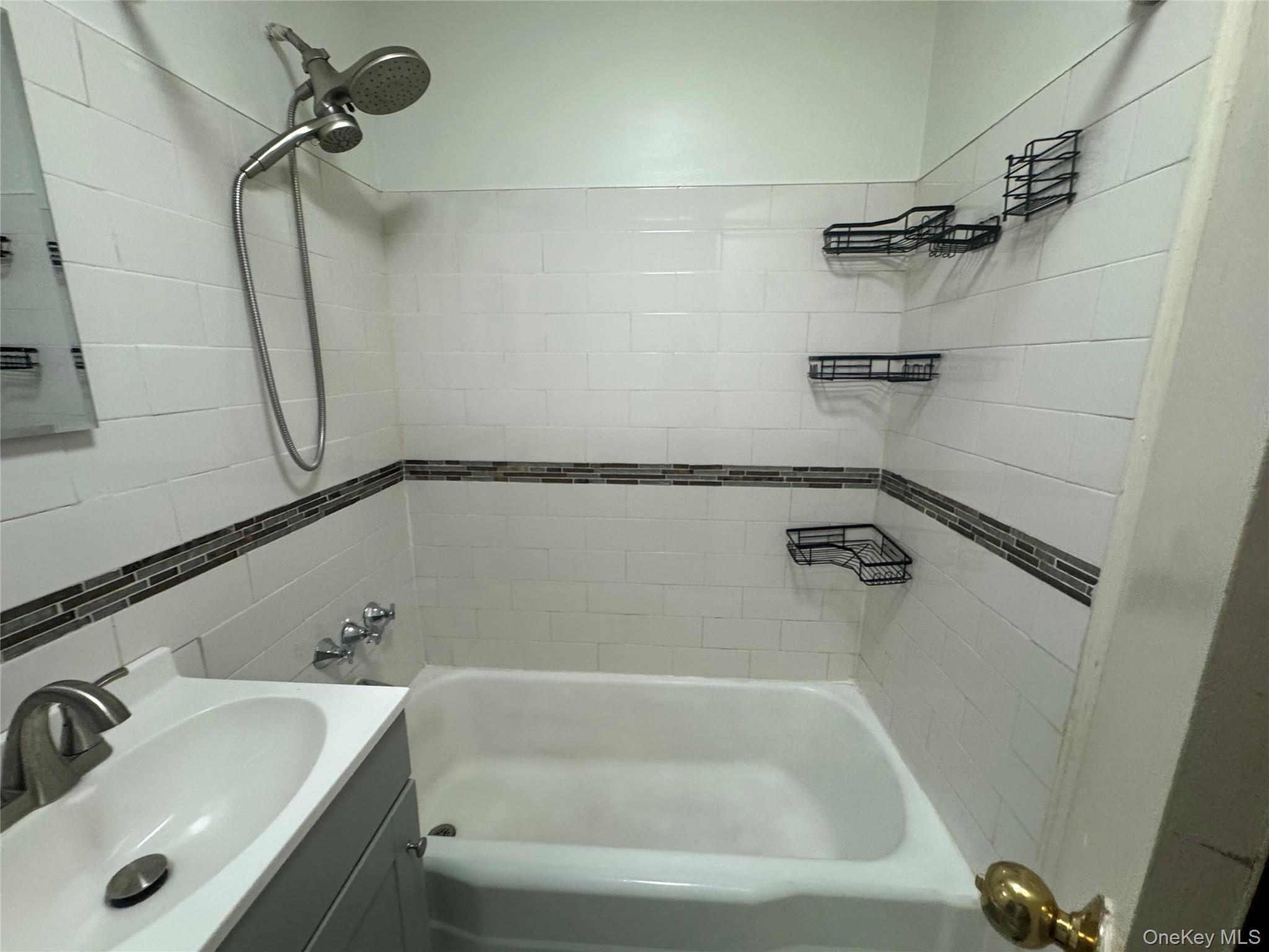 222 Smith Street # 3B, Freeport, NY 11520