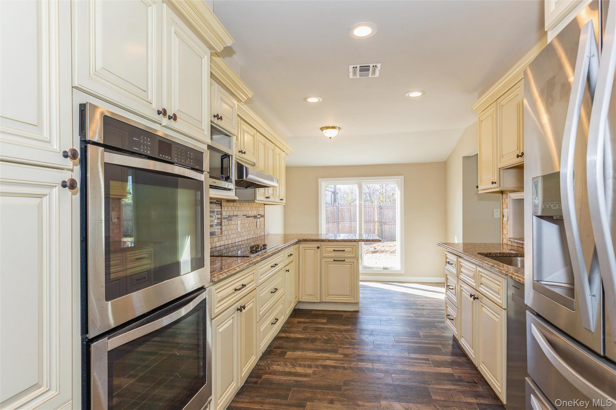 12 Fowler Lane, Mount Sinai, NY 11766