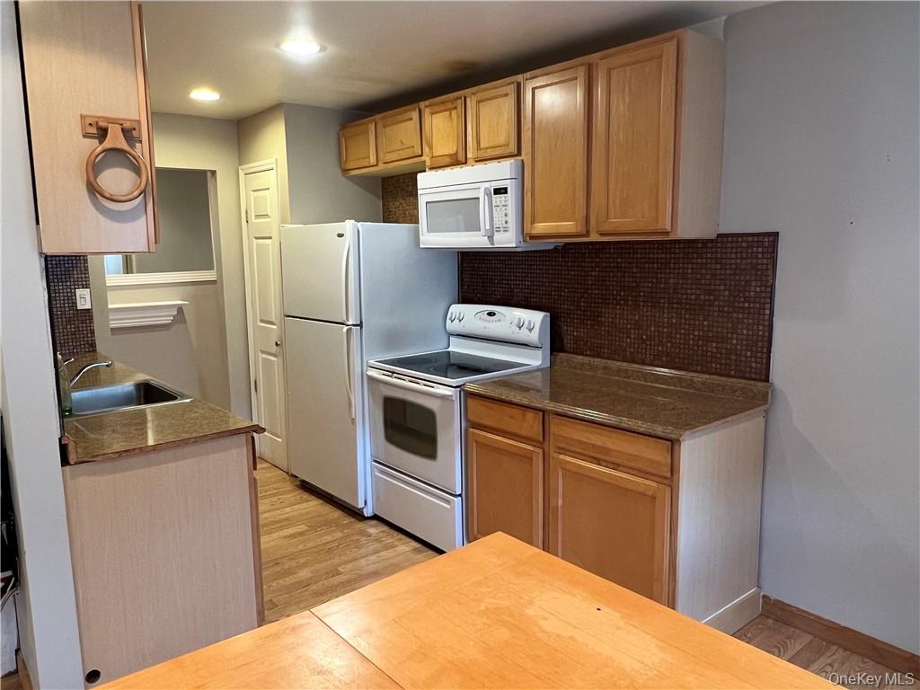 1 Brook Drive # 21, Washingtonville, NY 10992