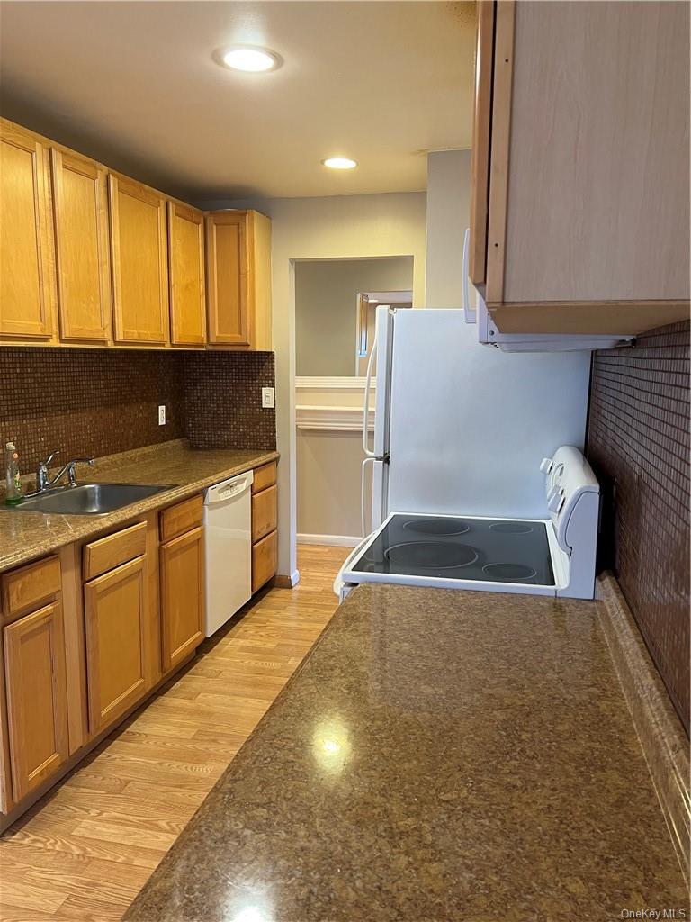 1 Brook Drive # 21, Washingtonville, NY 10992