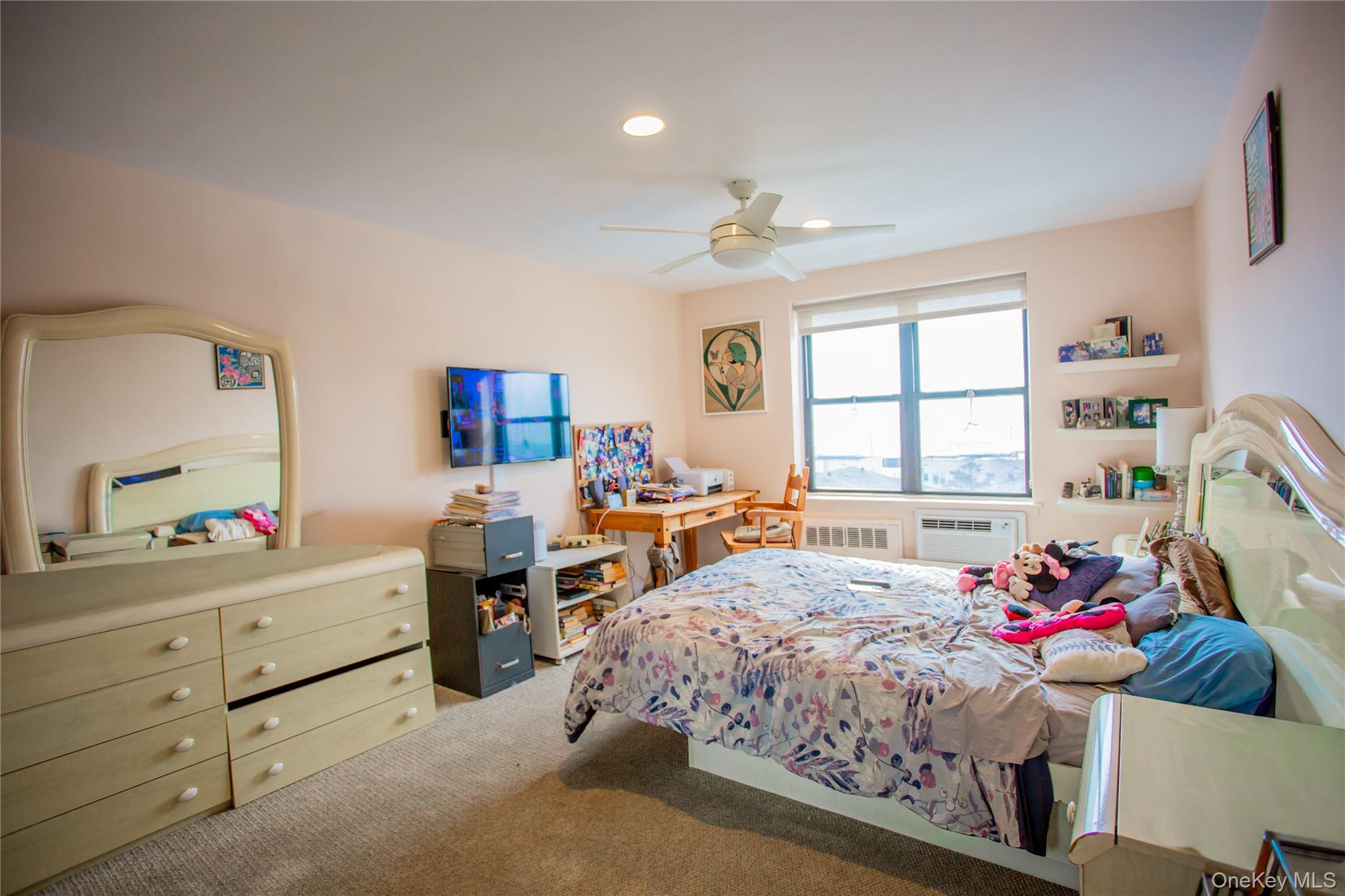 333 E Broadway # 4G, Long Beach, NY 11561