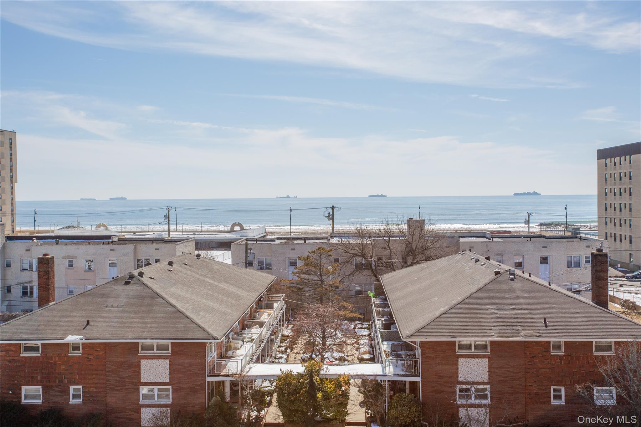 333 E Broadway # 4G, Long Beach, NY 11561