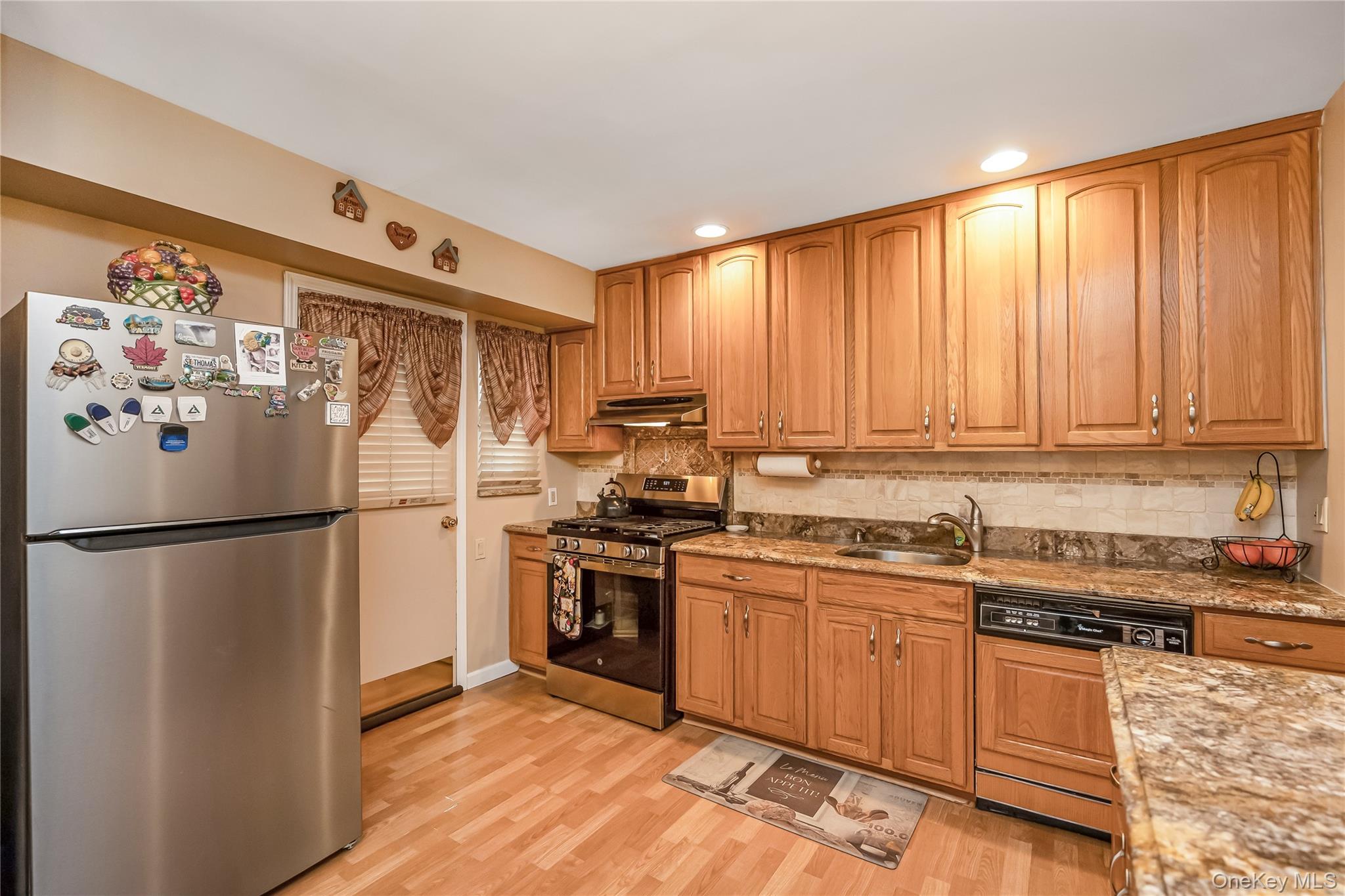 75 N Sloan Drive N, Valley Stream, NY 11580