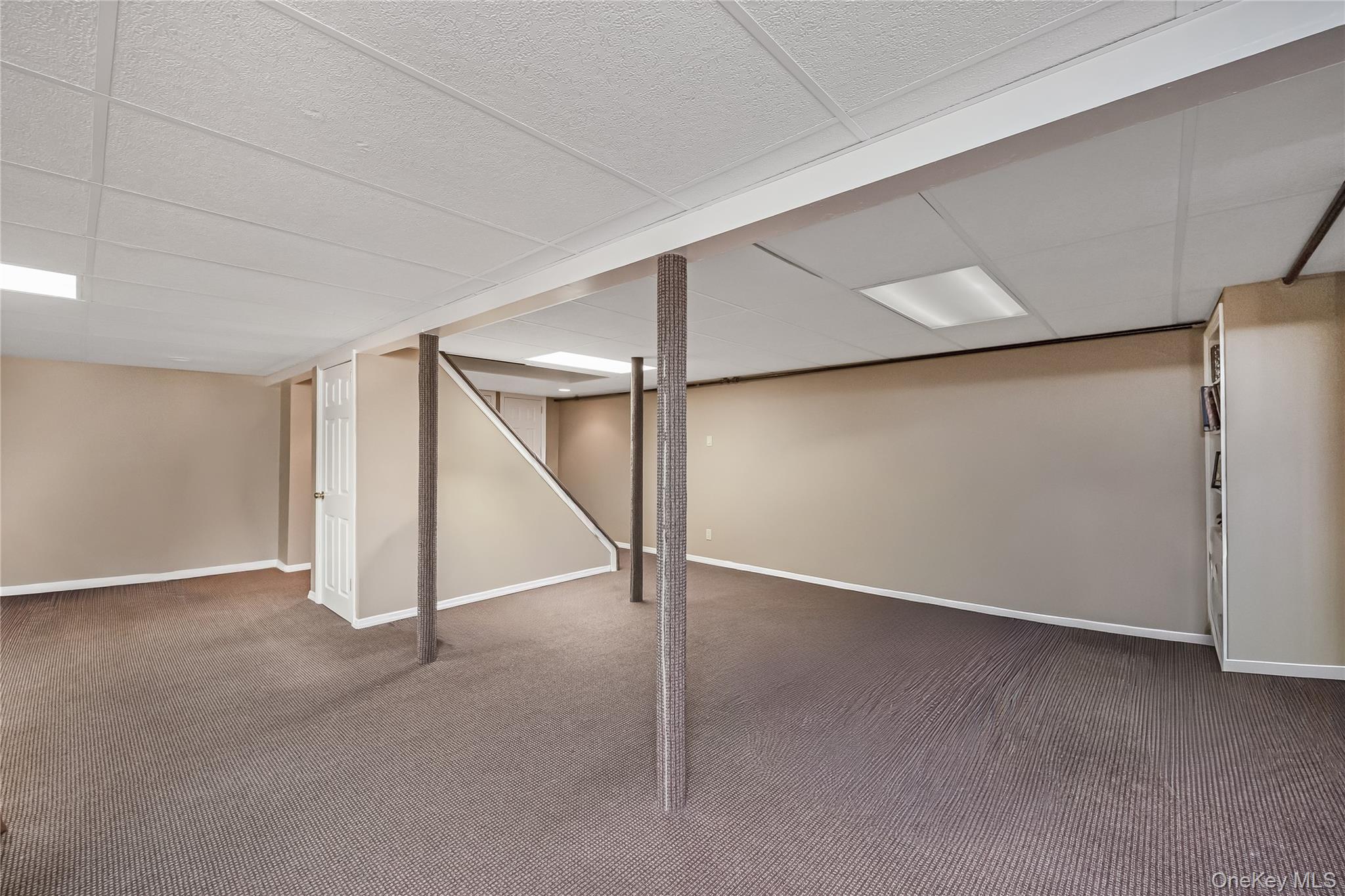 75 N Sloan Drive N, Valley Stream, NY 11580