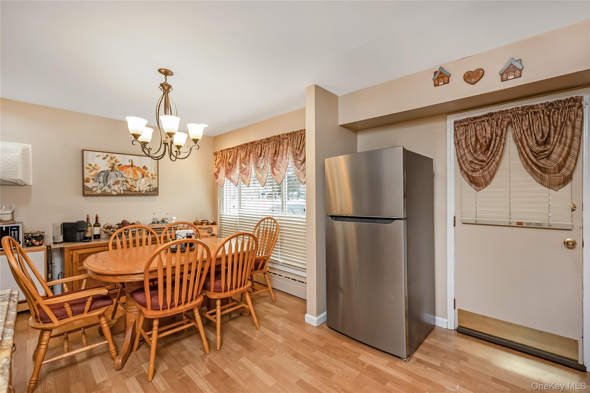 75 N Sloan Drive N, Valley Stream, NY 11580