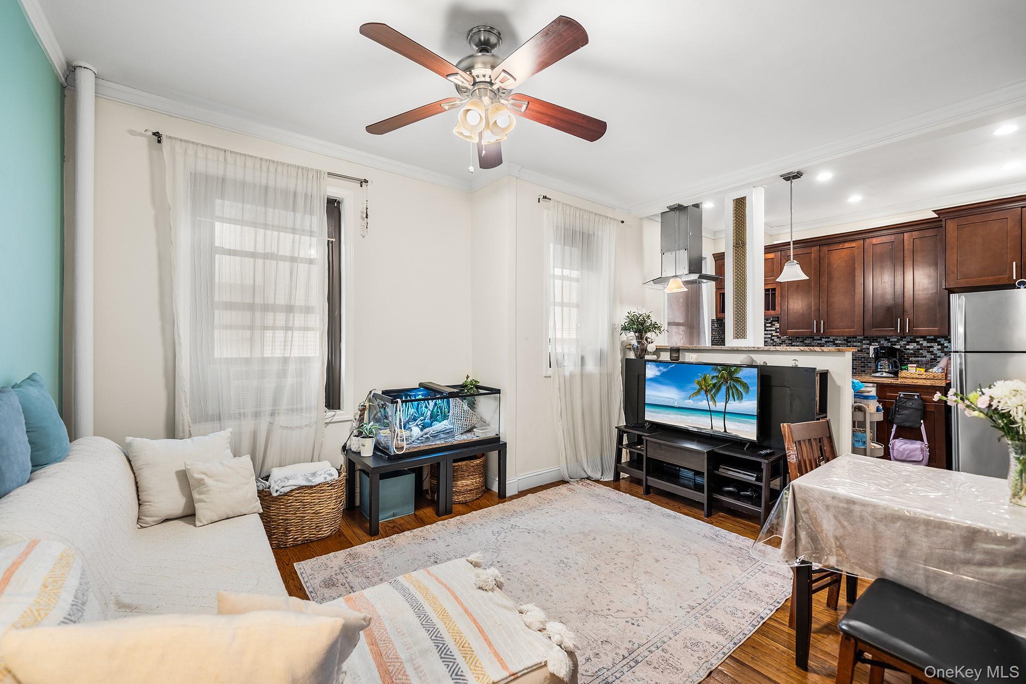 2137 33rd Street # 3C, Astoria, NY 11105