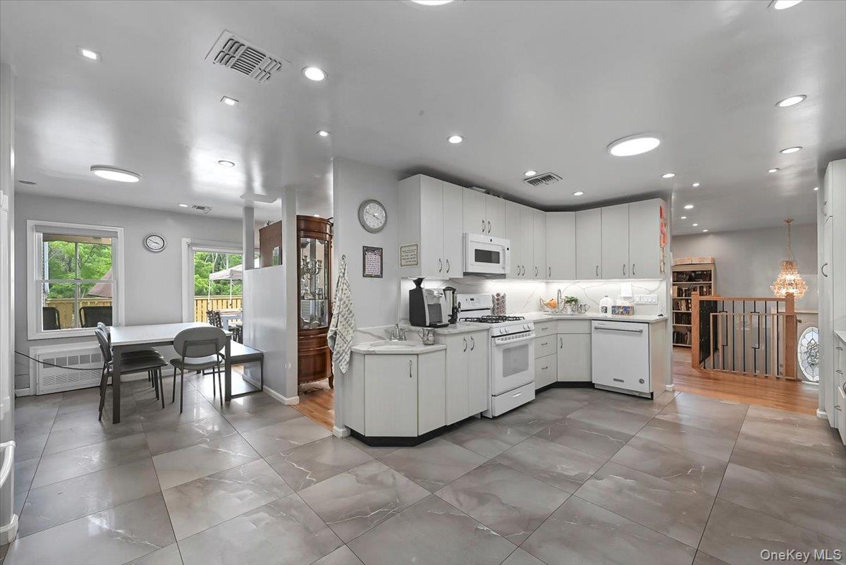 43 Freeland Street, Monroe, NY 10950