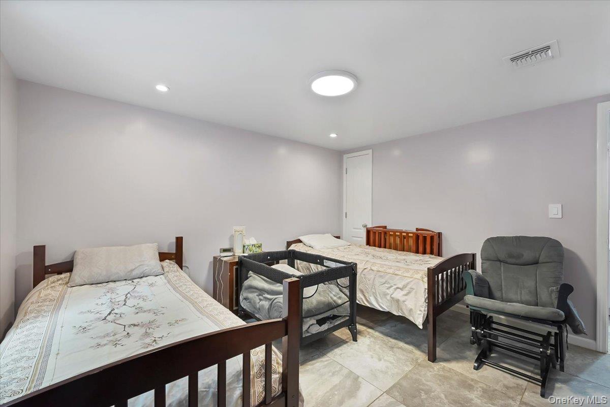 43 Freeland Street, Monroe, NY 10950