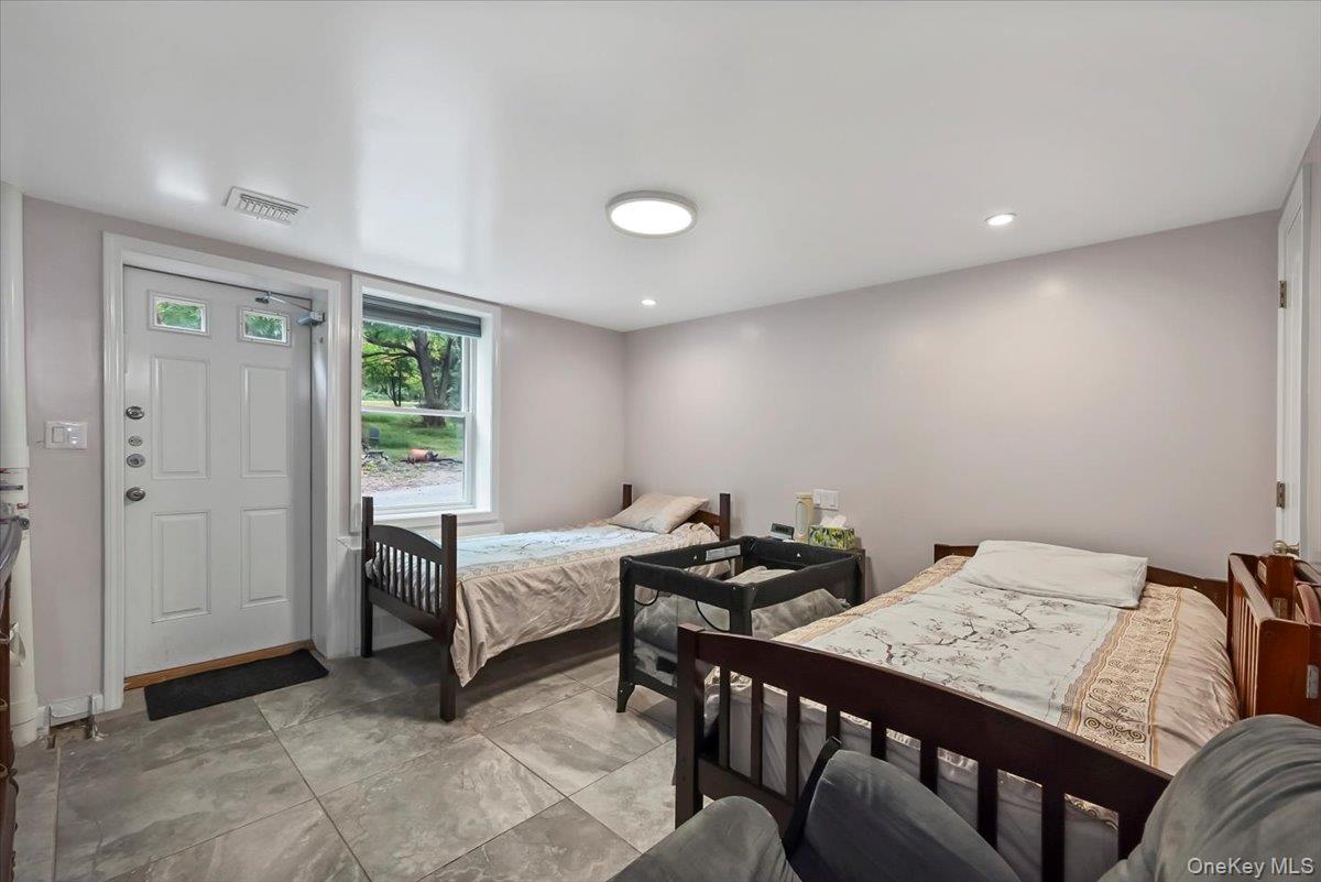 43 Freeland Street, Monroe, NY 10950