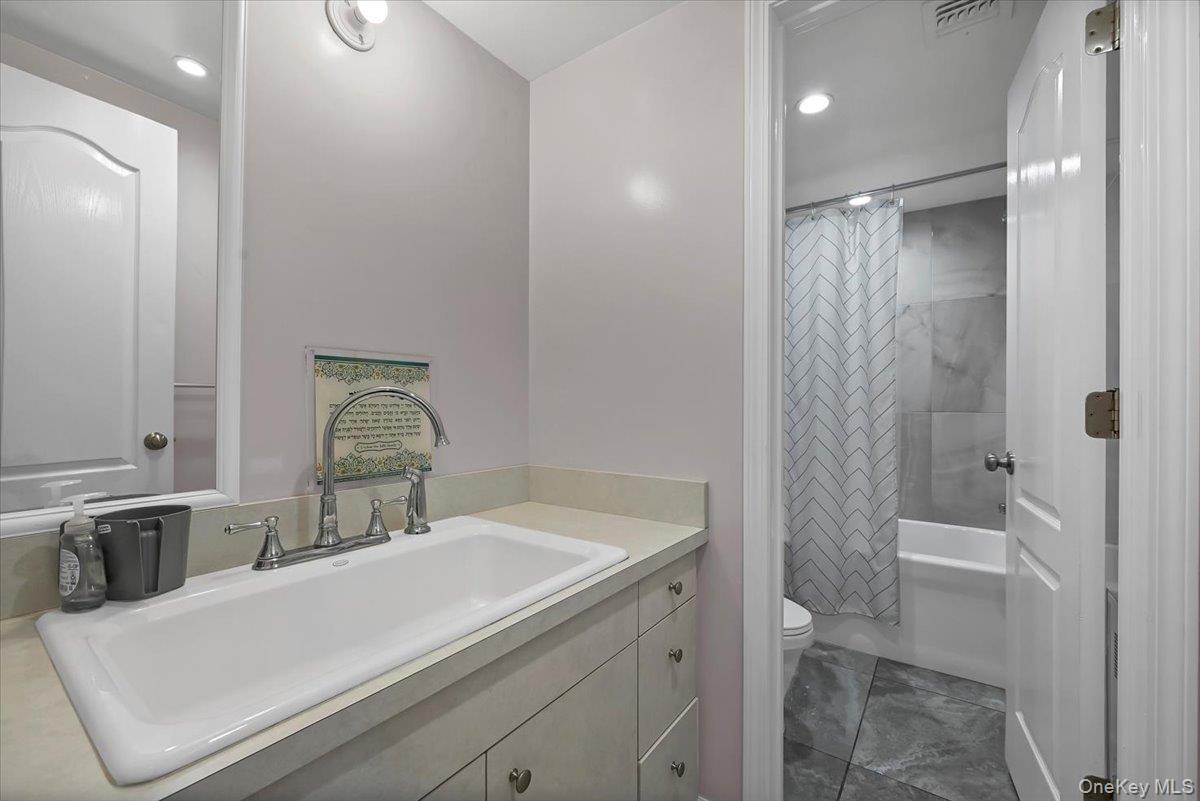 43 Freeland Street, Monroe, NY 10950