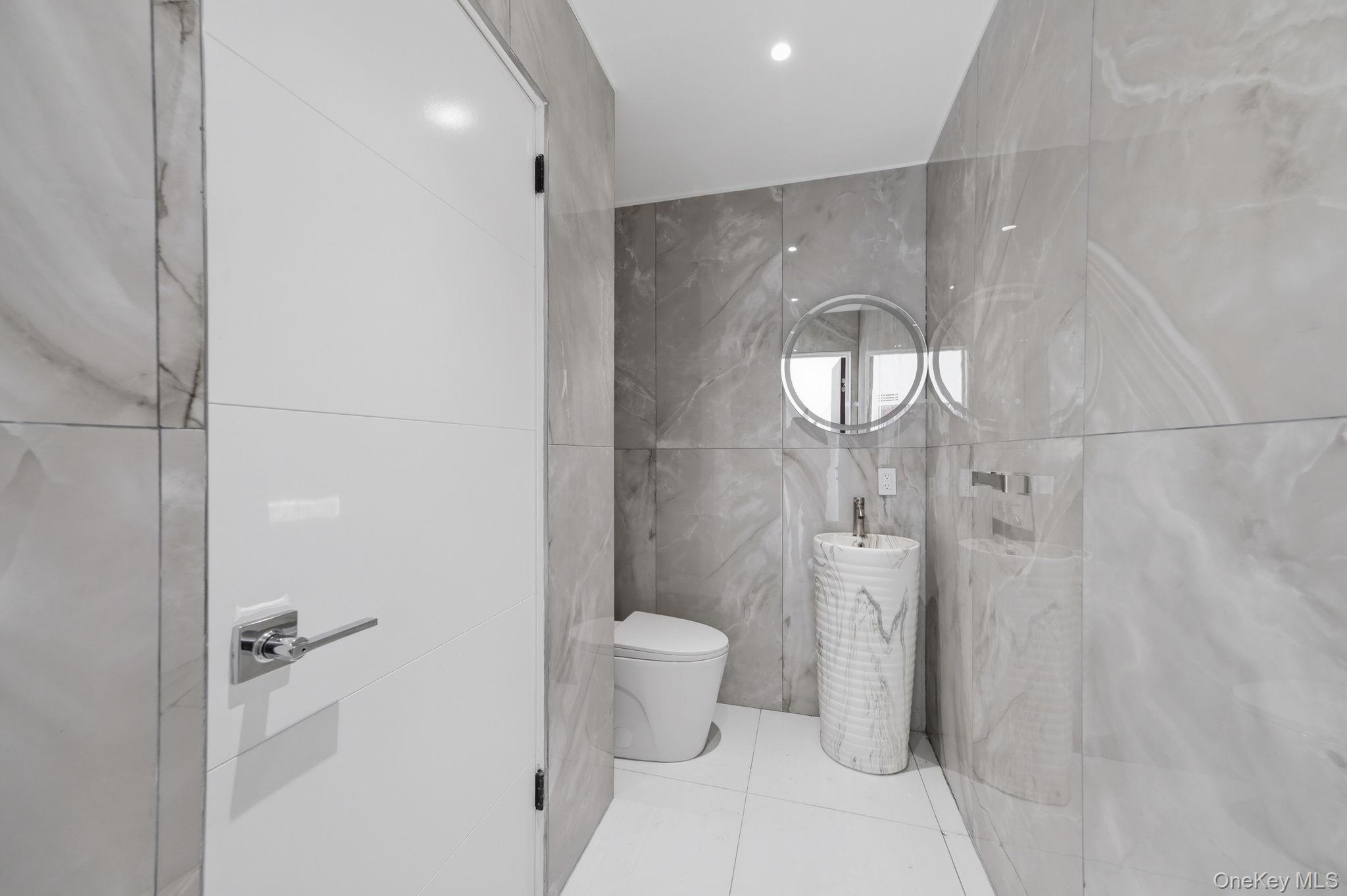 31 Chestnut Hill Drive, Upper Brookville, NY 11771