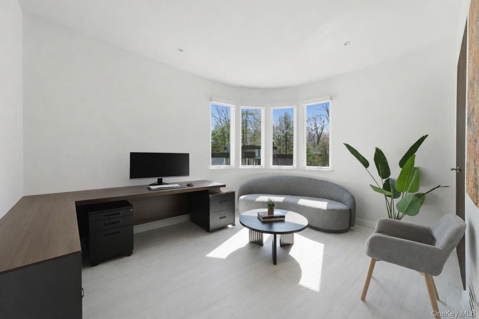 31 Chestnut Hill Drive, Upper Brookville, NY 11771