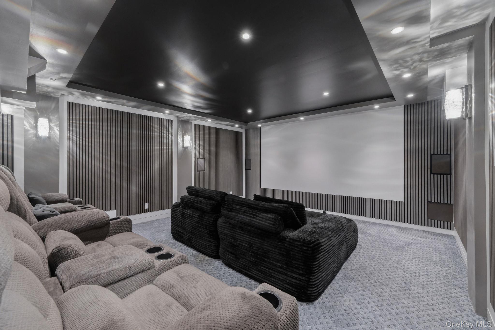 31 Chestnut Hill Drive, Upper Brookville, NY 11771