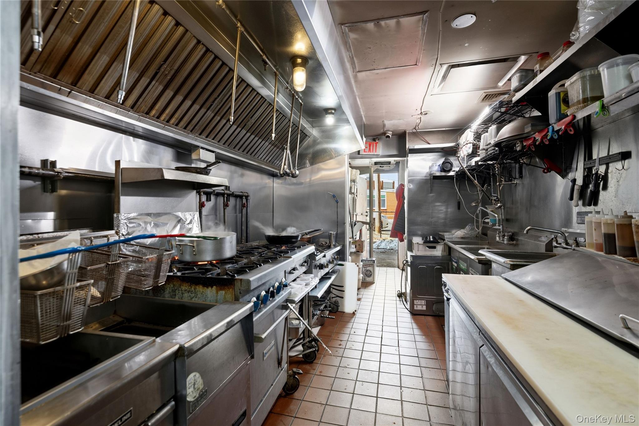 379 Sunrise Highway, Lynbrook, NY 11563