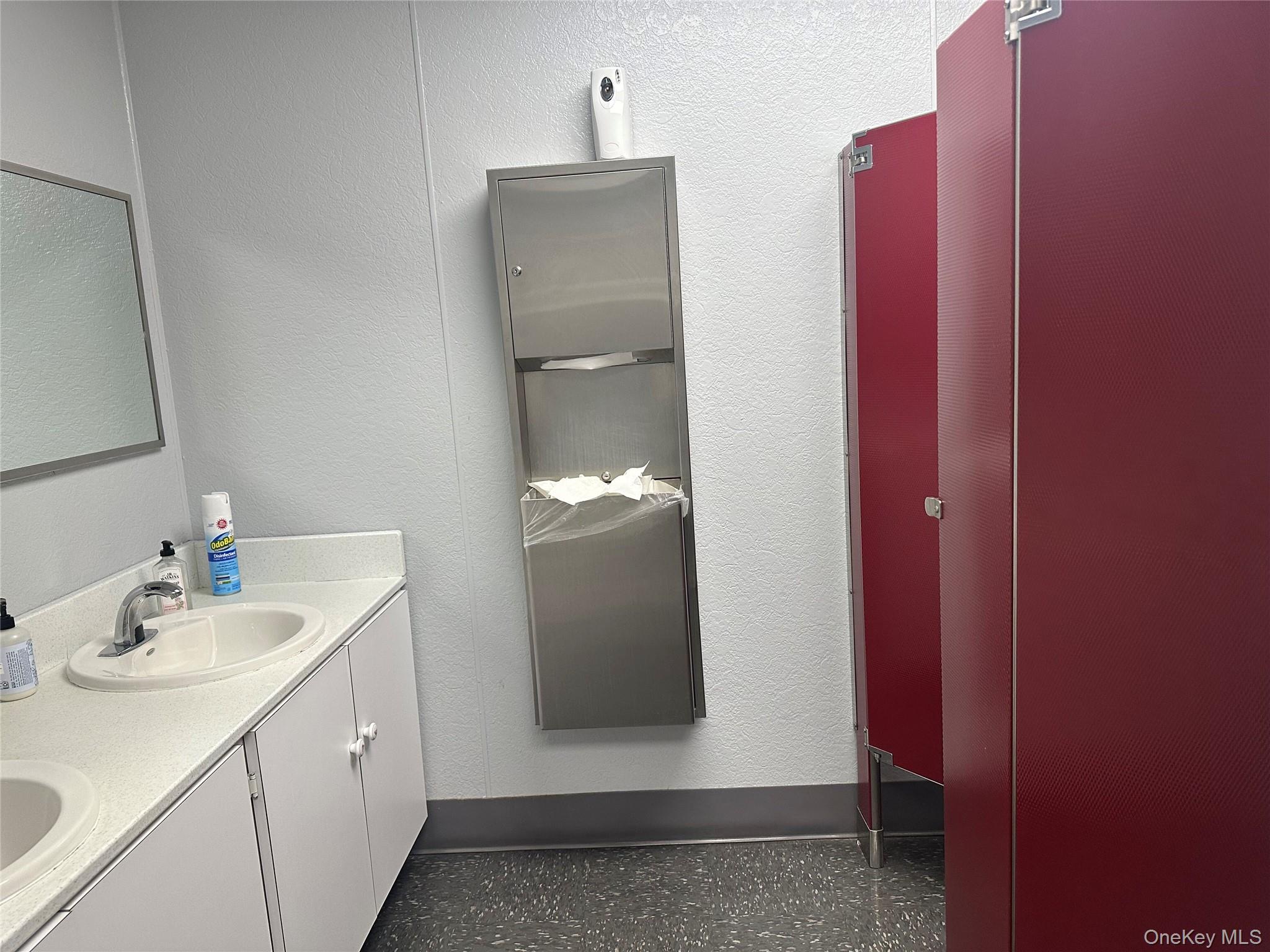 95 State Street, Westbury, NY 11590