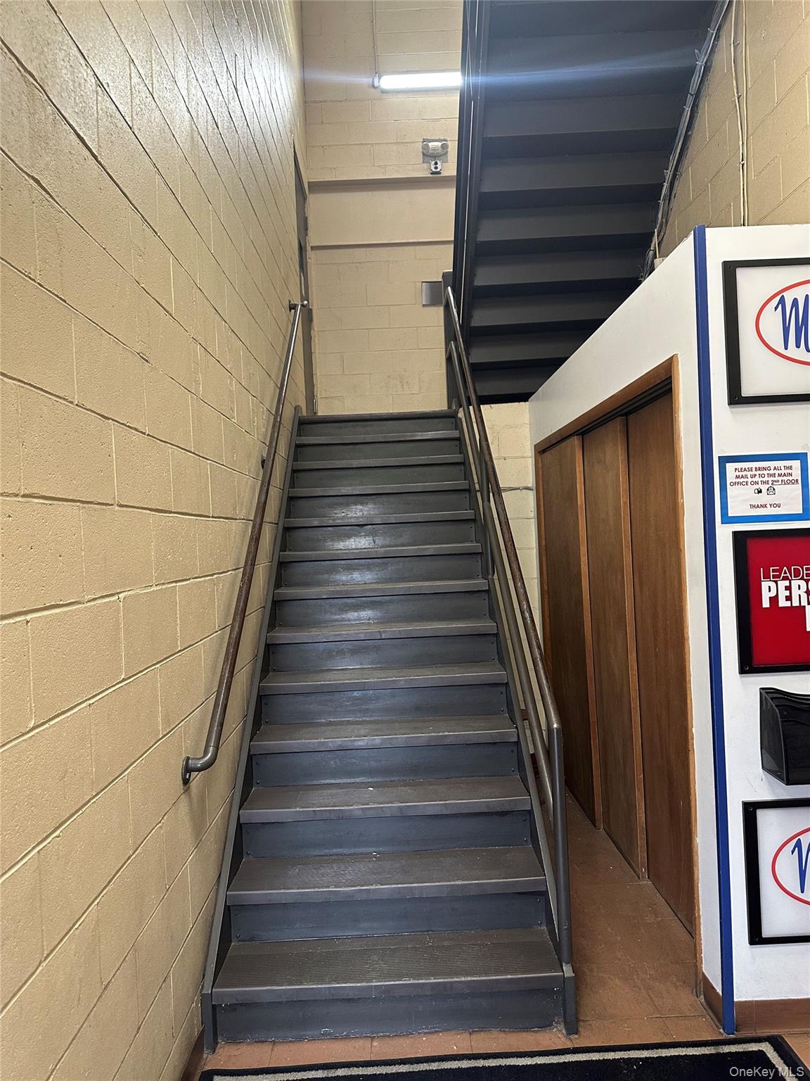 95 State Street, Westbury, NY 11590