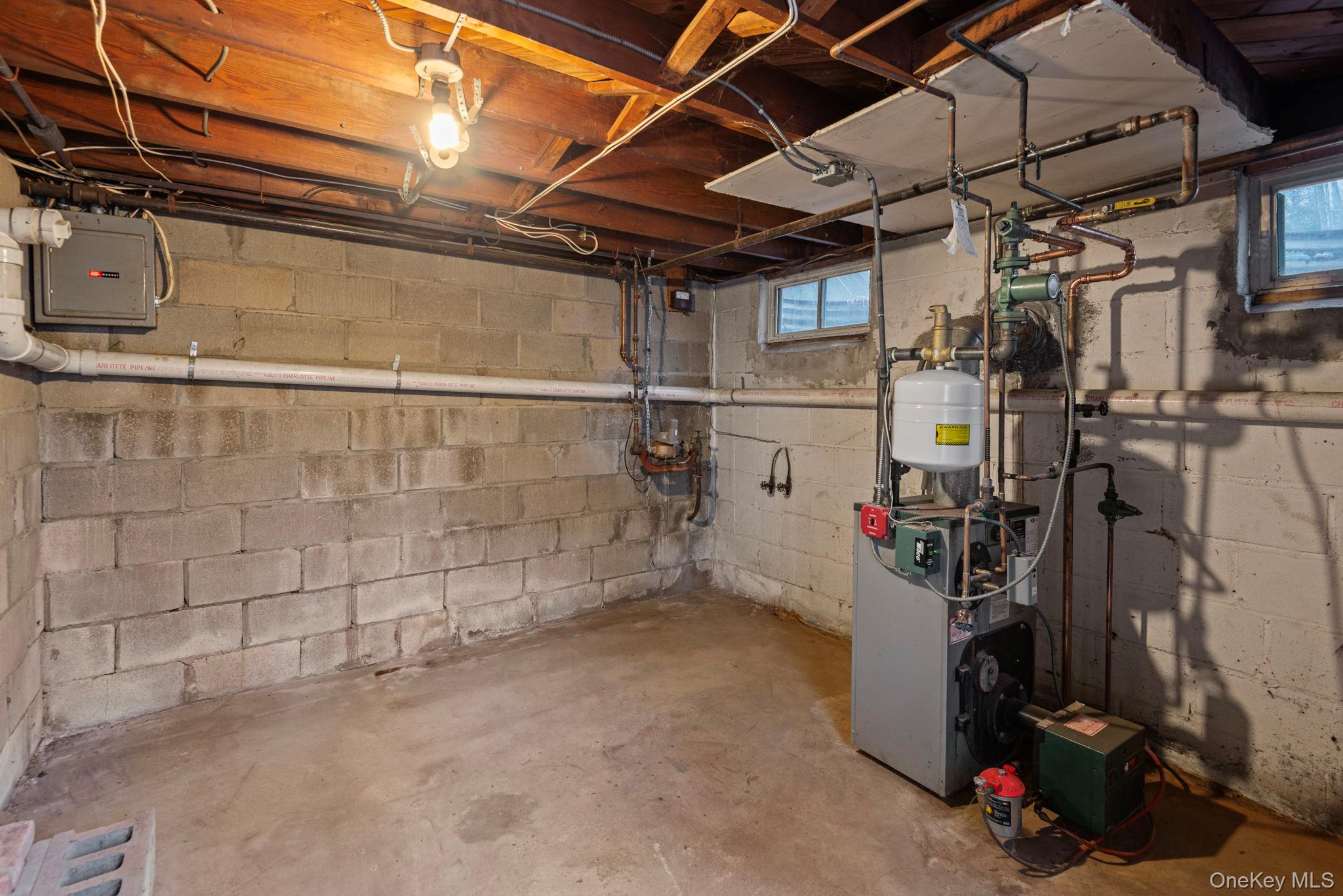 33 Oleander Drive, Northport, NY 11768