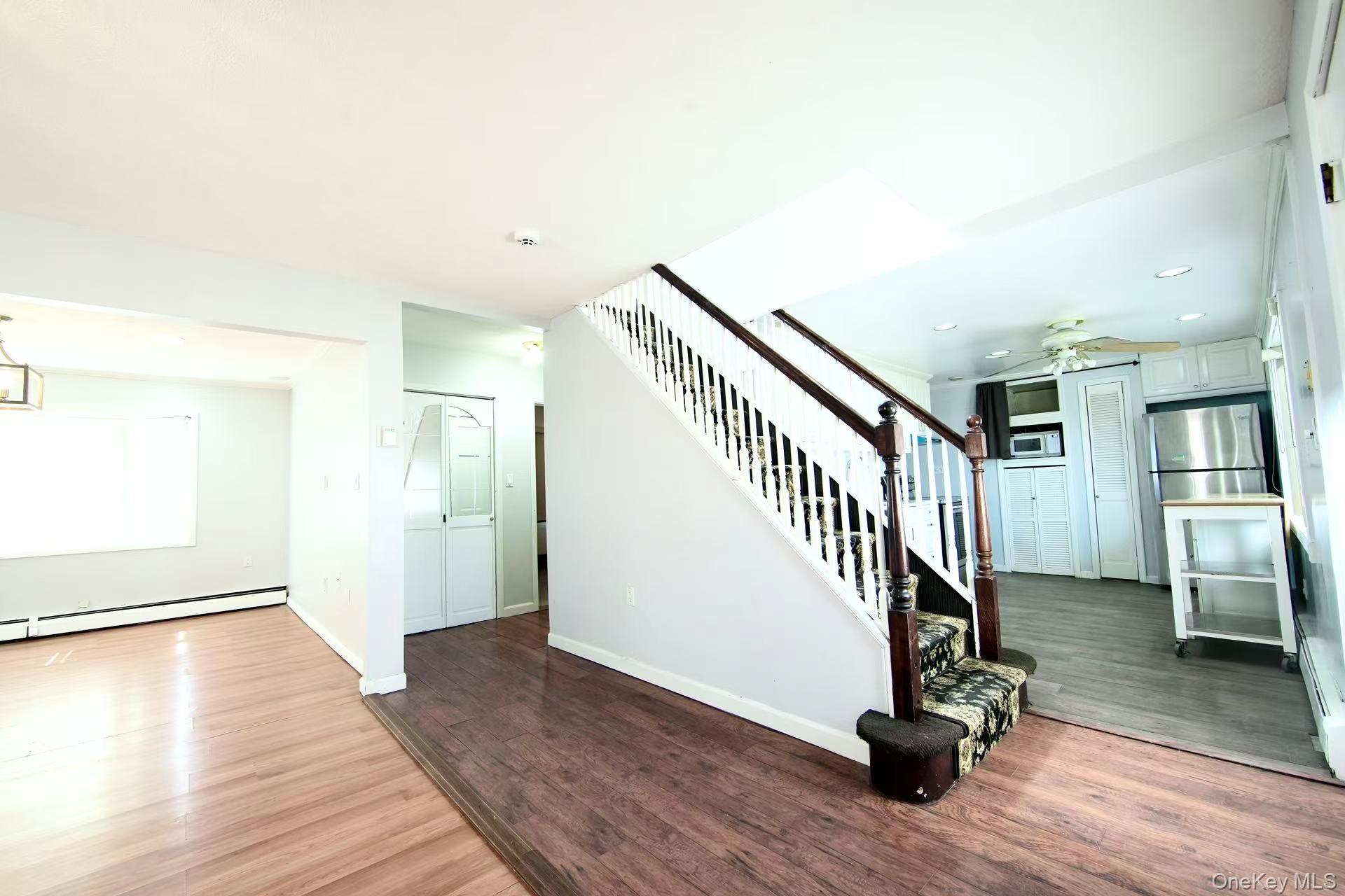 32 Needle Lane, Levittown, NY 11756